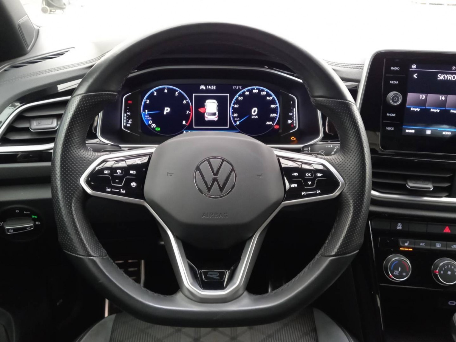 VOLKSWAGEN - T-ROC - #598160 - 10