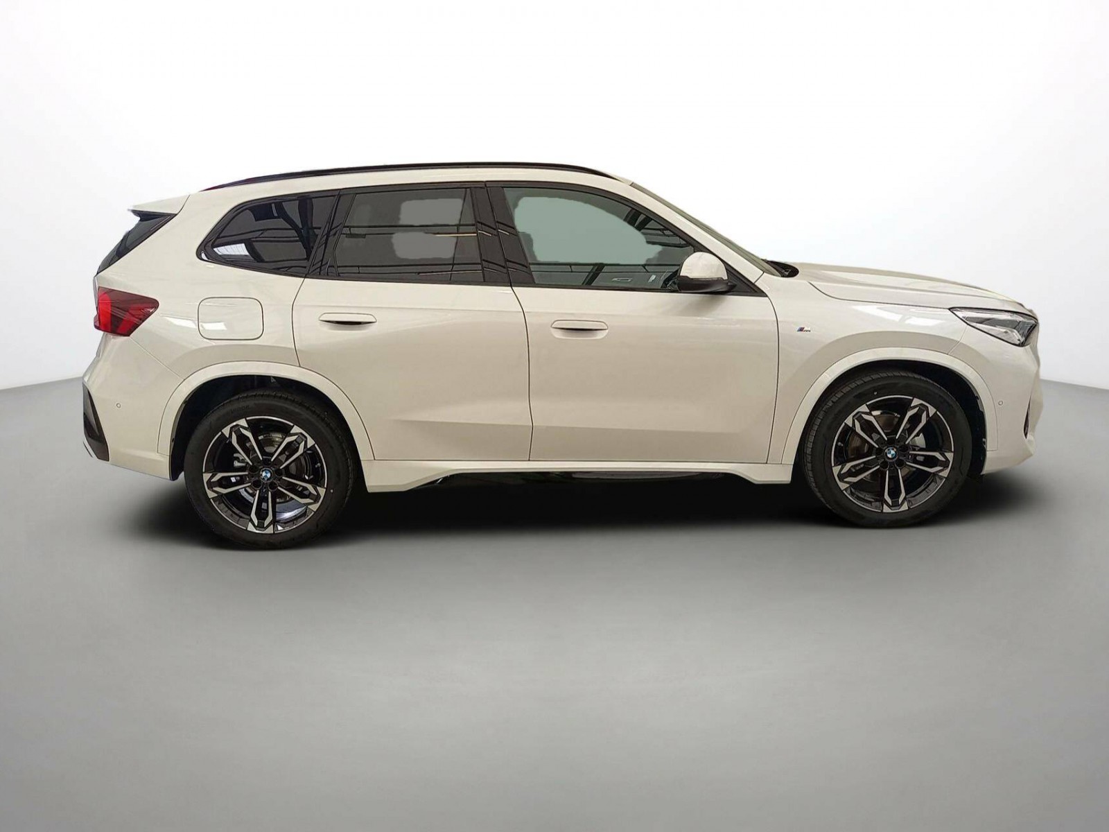 BMW - X1 U11 - #571673 - 16