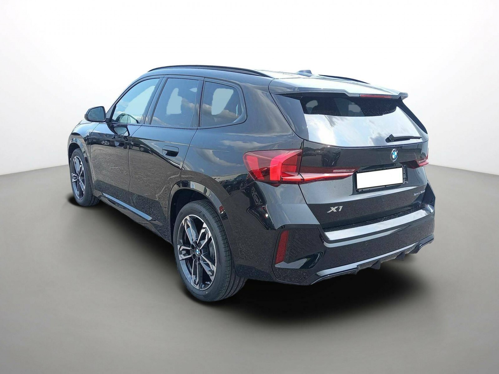 BMW - X1 U11 - #571678 - 2