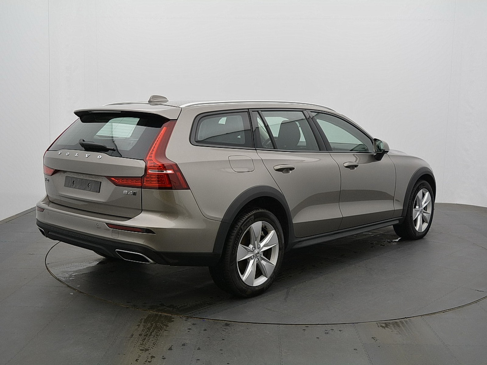 VOLVO - V60 CROSS COUNTRY - #173039 - 1
