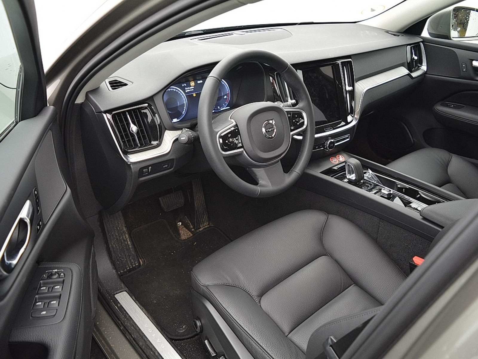 VOLVO - V60 CROSS COUNTRY - #173039 - 3