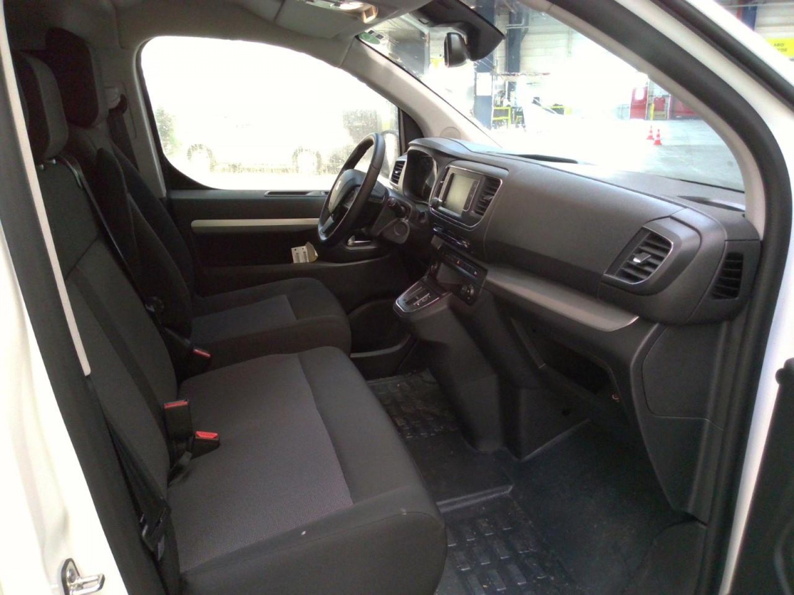 PEUGEOT - TRAVELLER BUSINESS - #178082 - 1