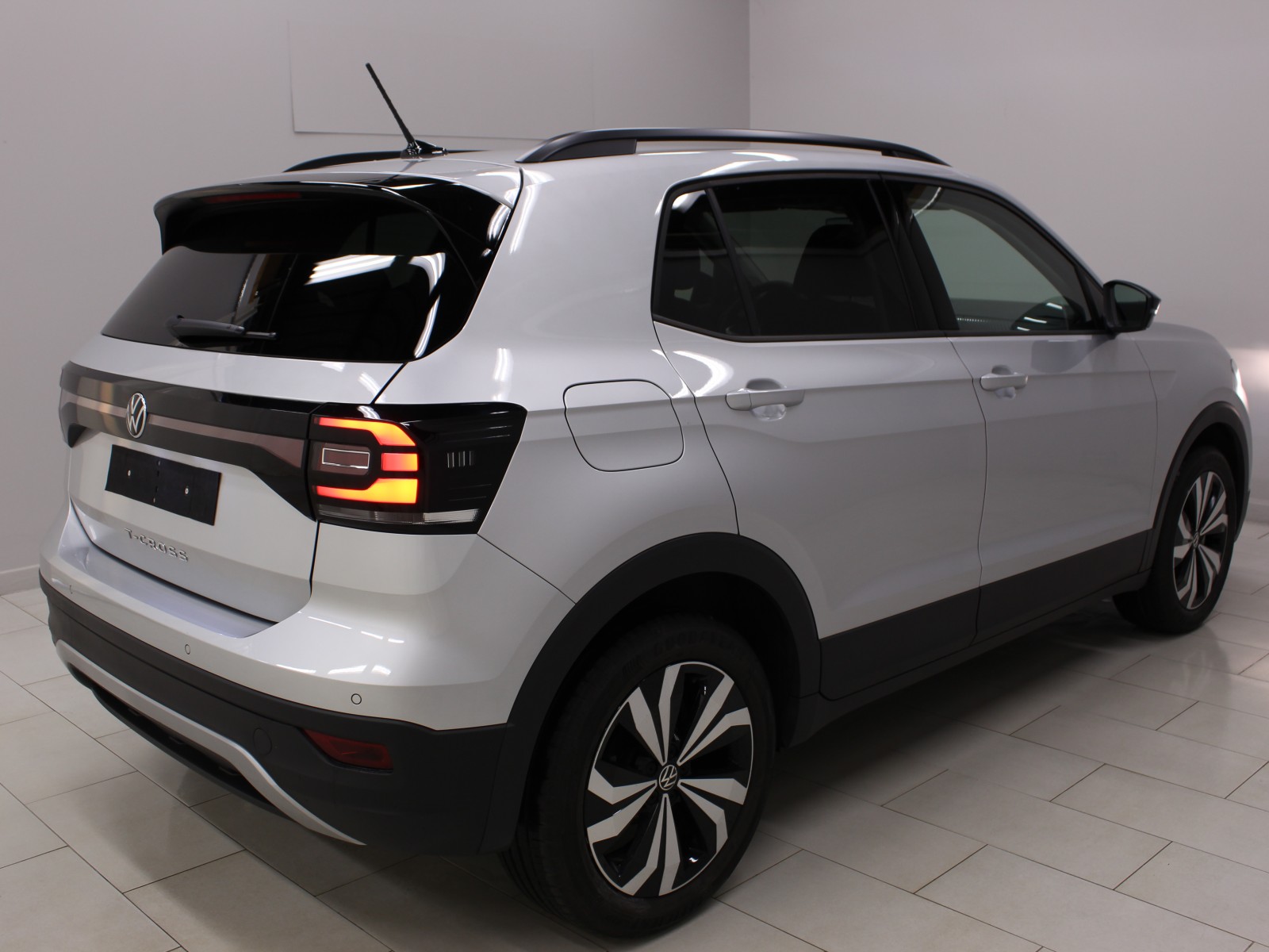 VOLKSWAGEN - T-CROSS - #170500 - 1