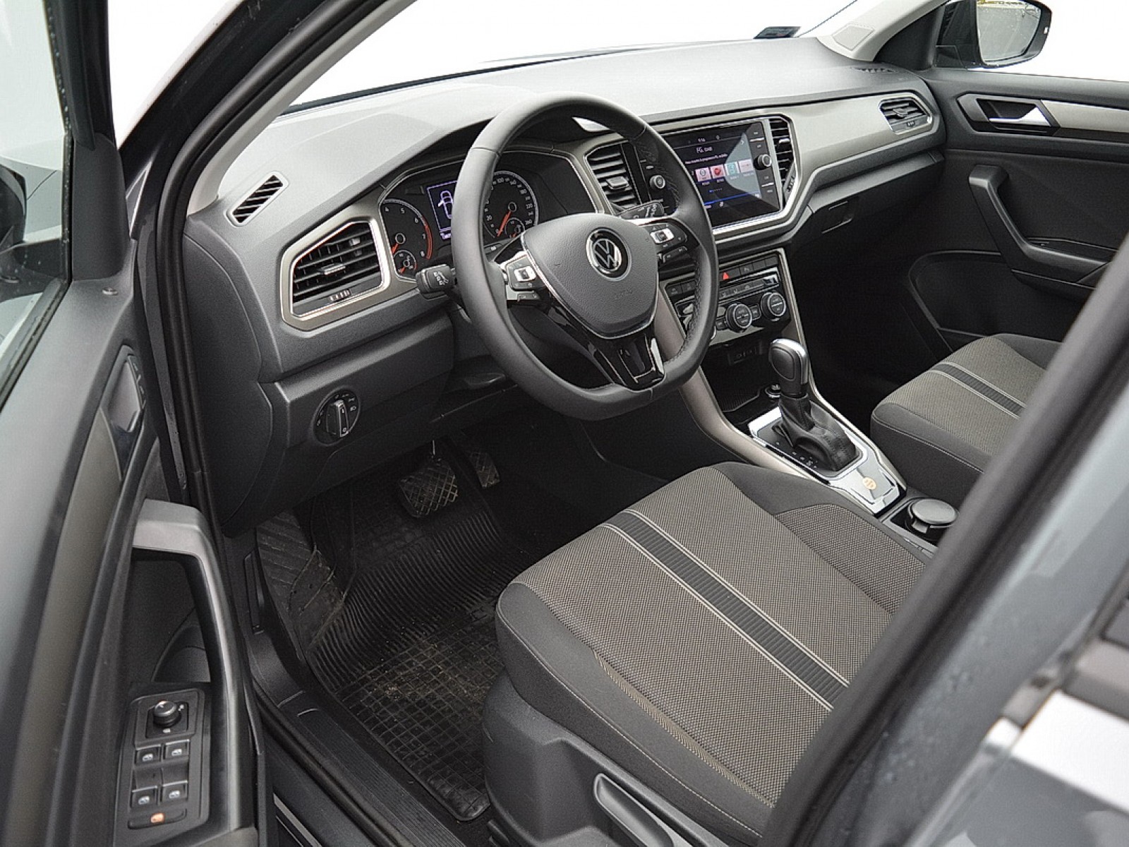 VOLKSWAGEN - T-ROC - #178771 - 3