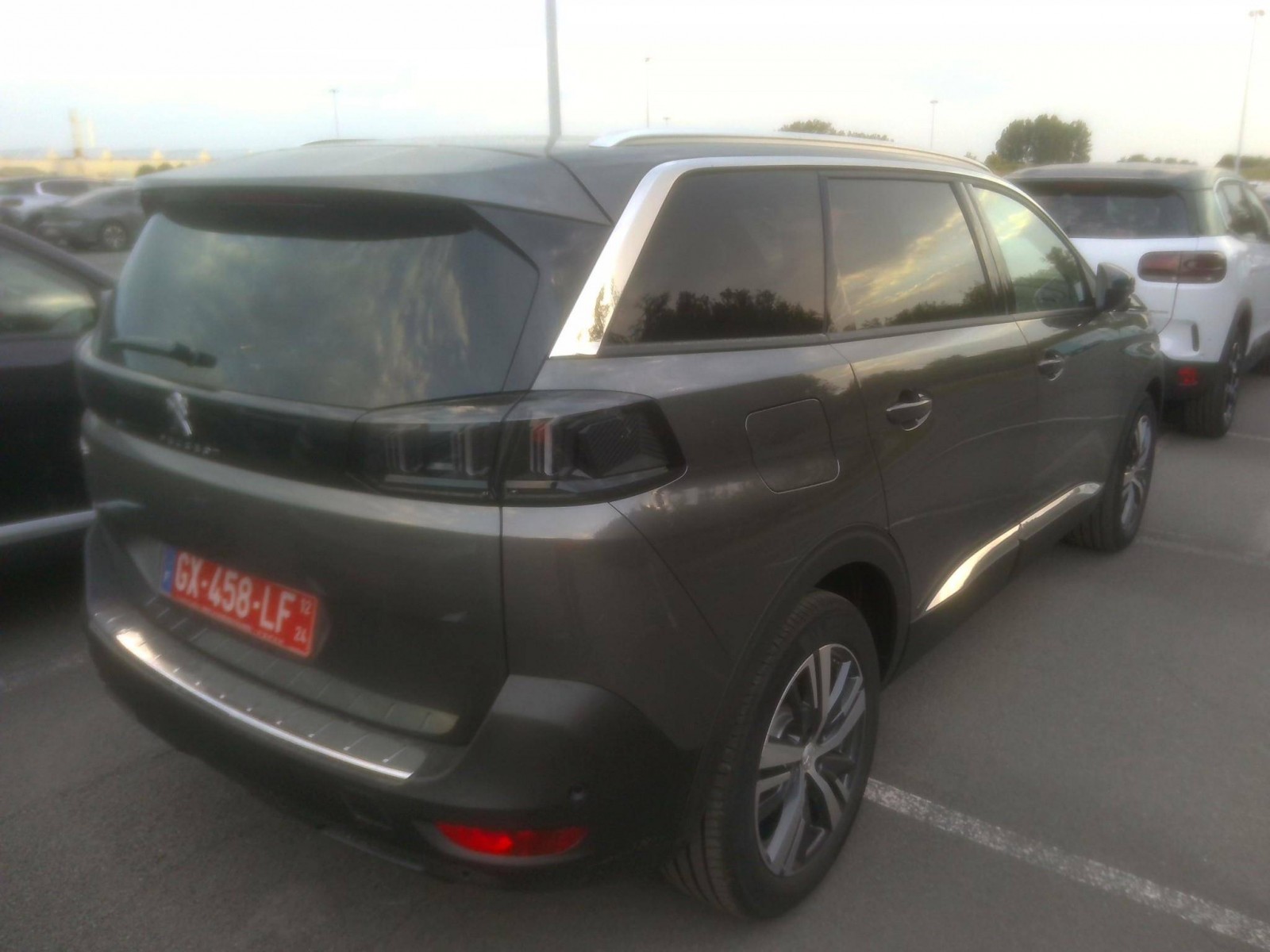PEUGEOT - 5008 - #744602 - 1