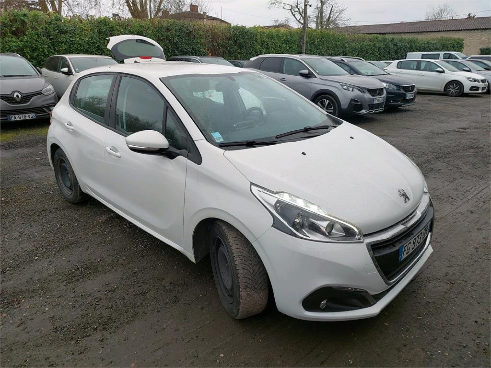 PEUGEOT - 208 BUSINESS - #178813 - 1