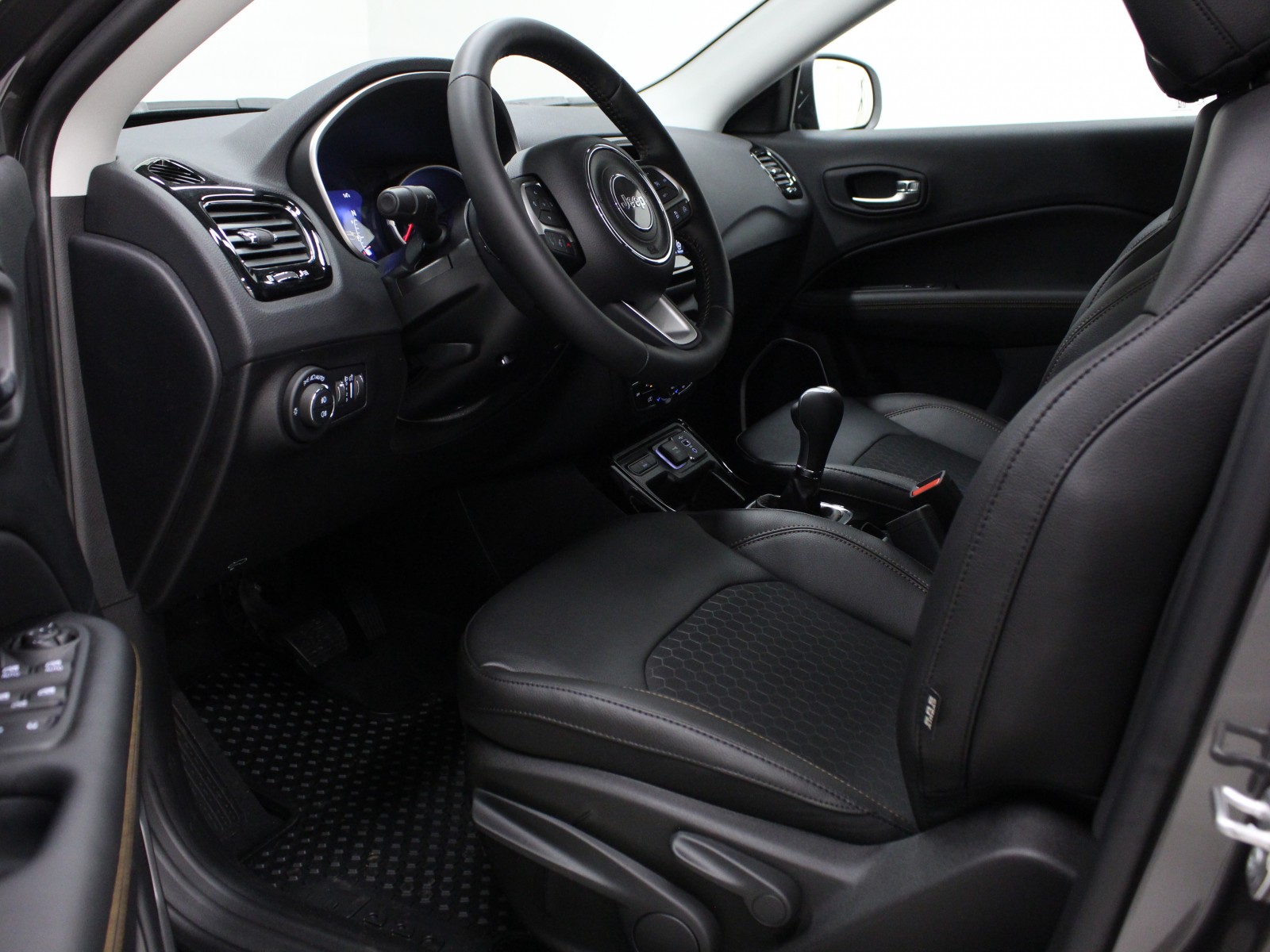 JEEP - COMPASS MY20 - #174550 - 3