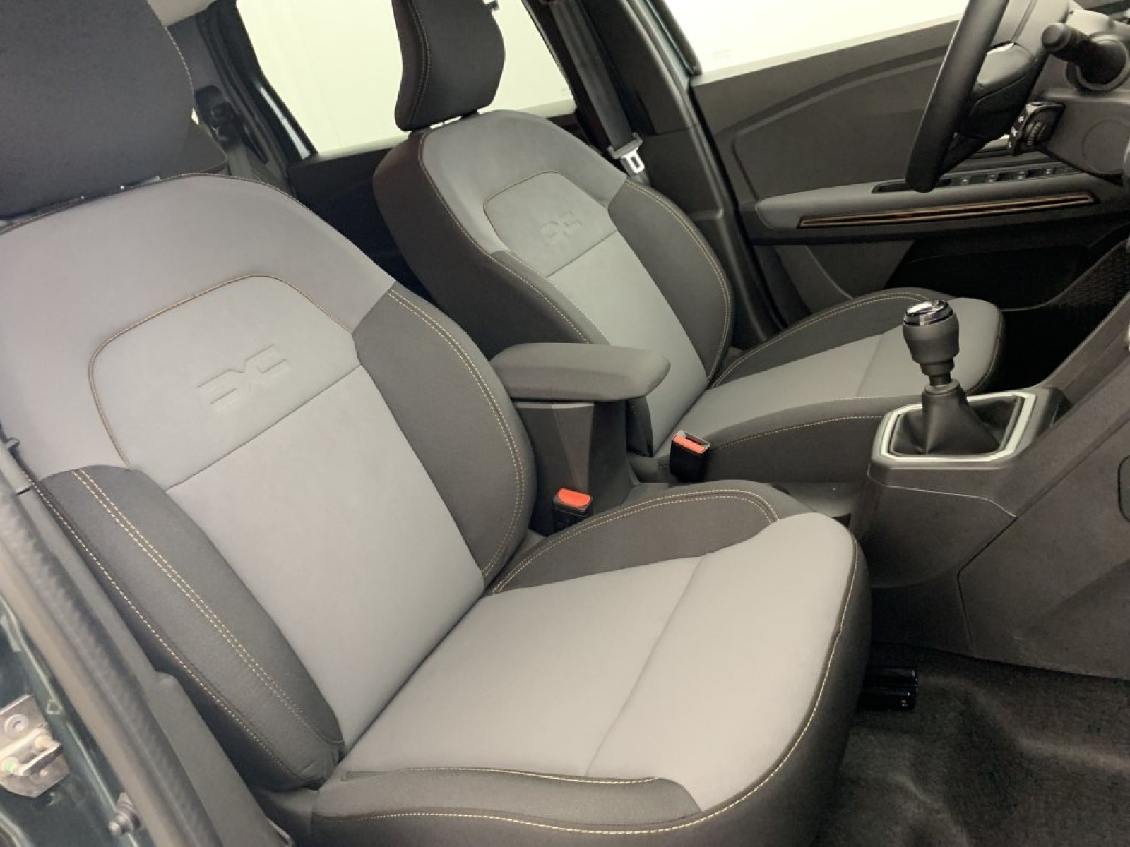 DACIA - Jogger - #736590 - 8