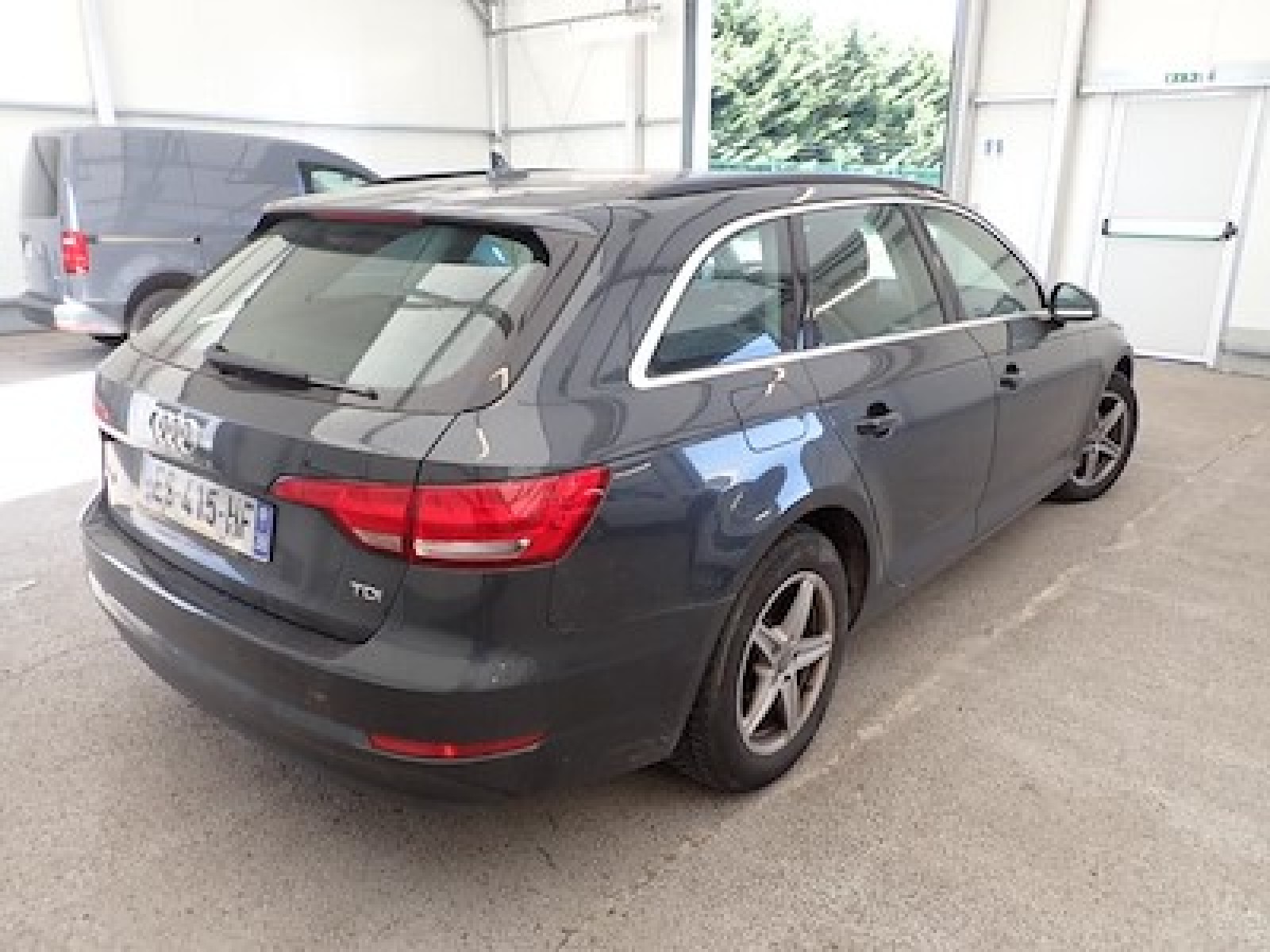 AUDI - A4 AVANT BUSINESS - #179068 - 1