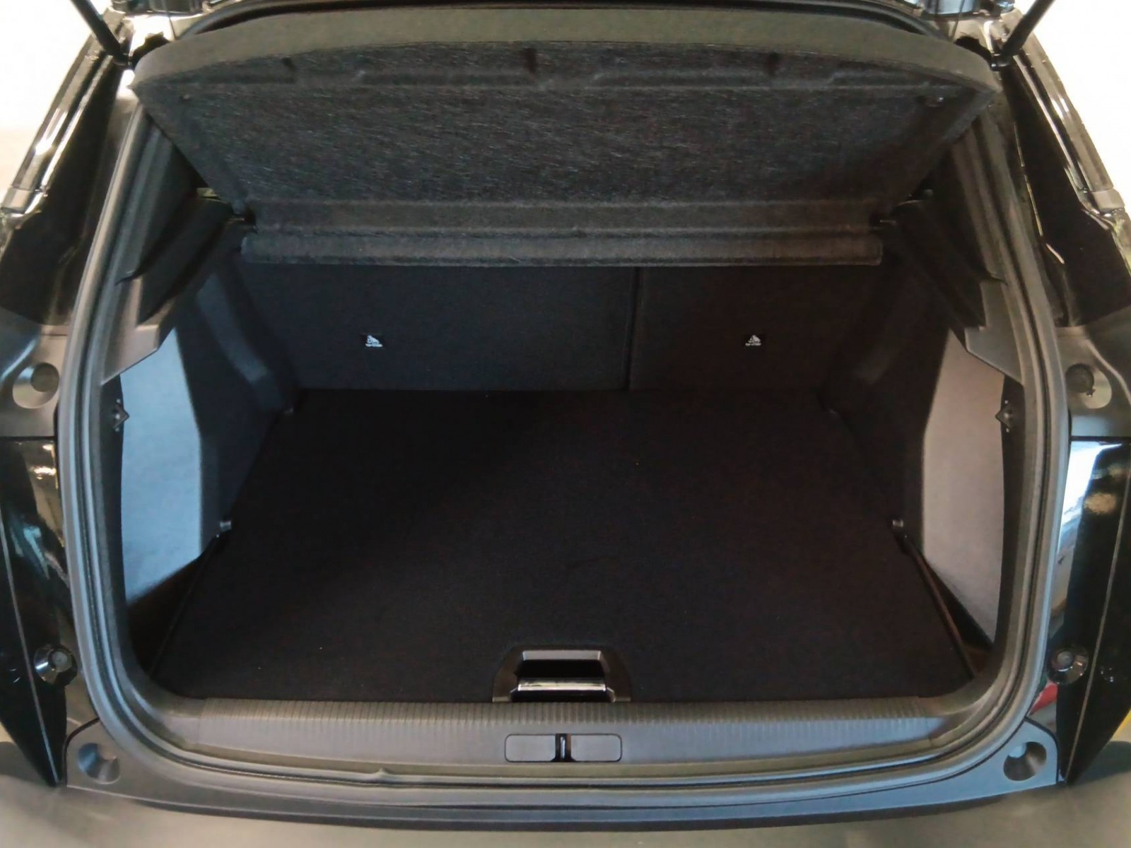 PEUGEOT - 2008 - #639397 - 9