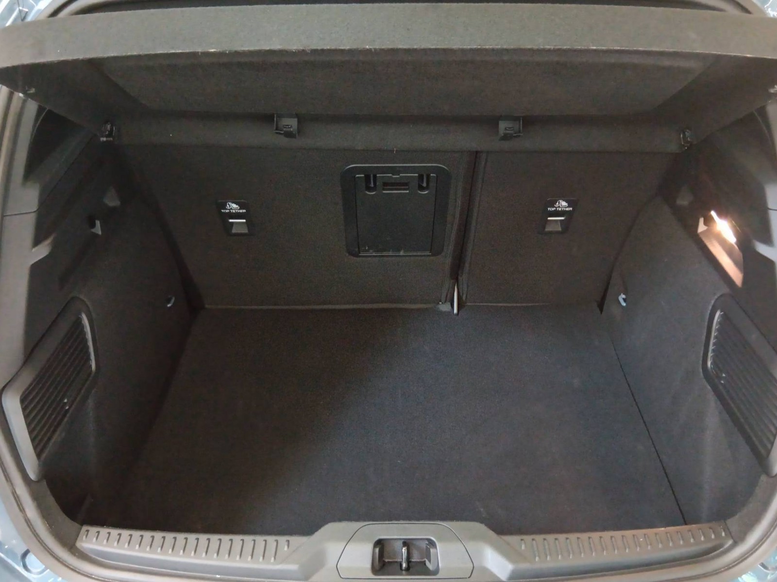 FORD - FOCUS - #744323 - 12