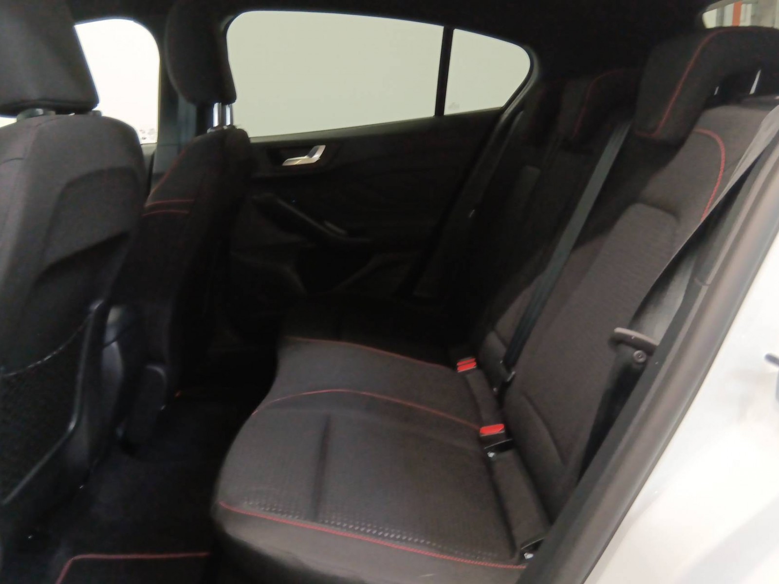 FORD - FOCUS - #744325 - 8
