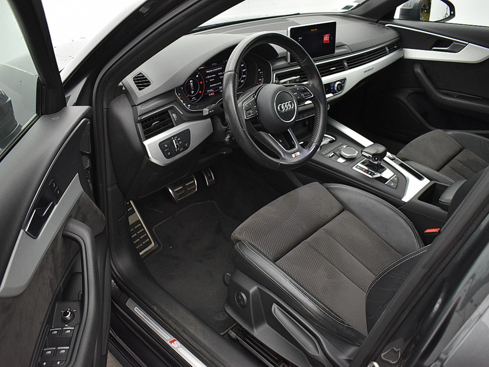 AUDI - A4 AVANT - #179167 - 3