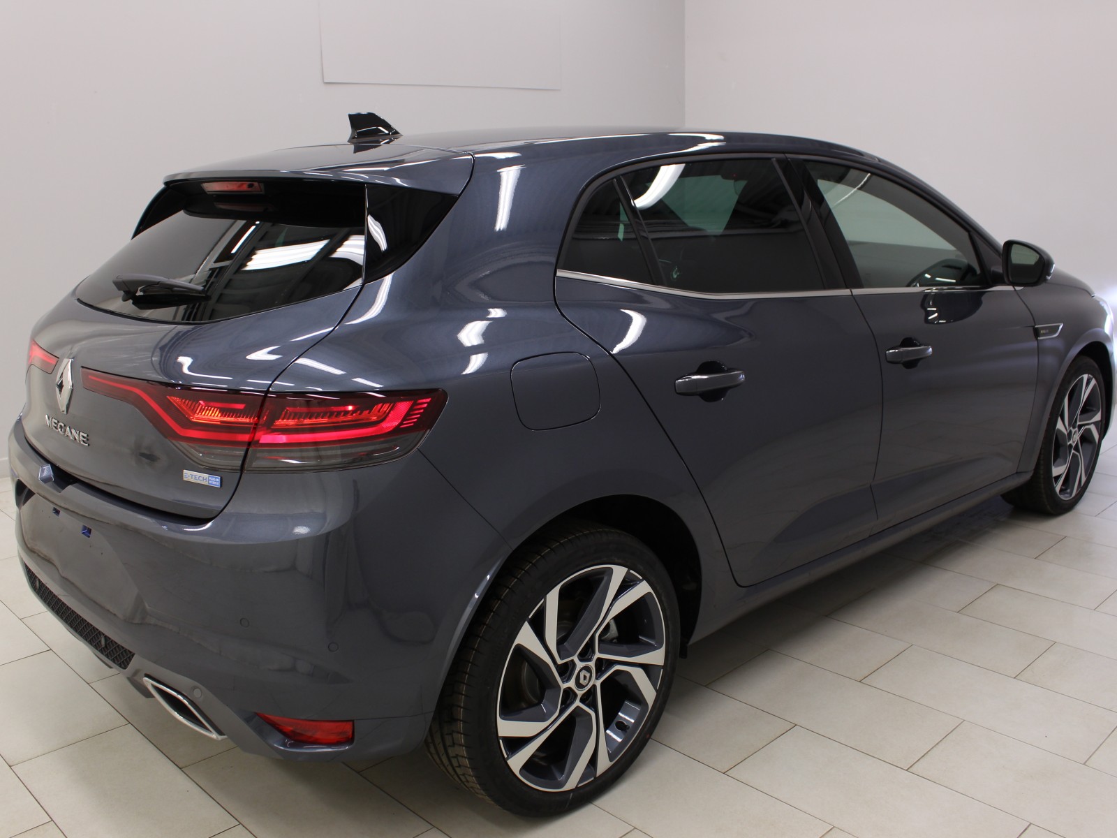 RENAULT - MEGANE IV BERLINE - #175752 - 1