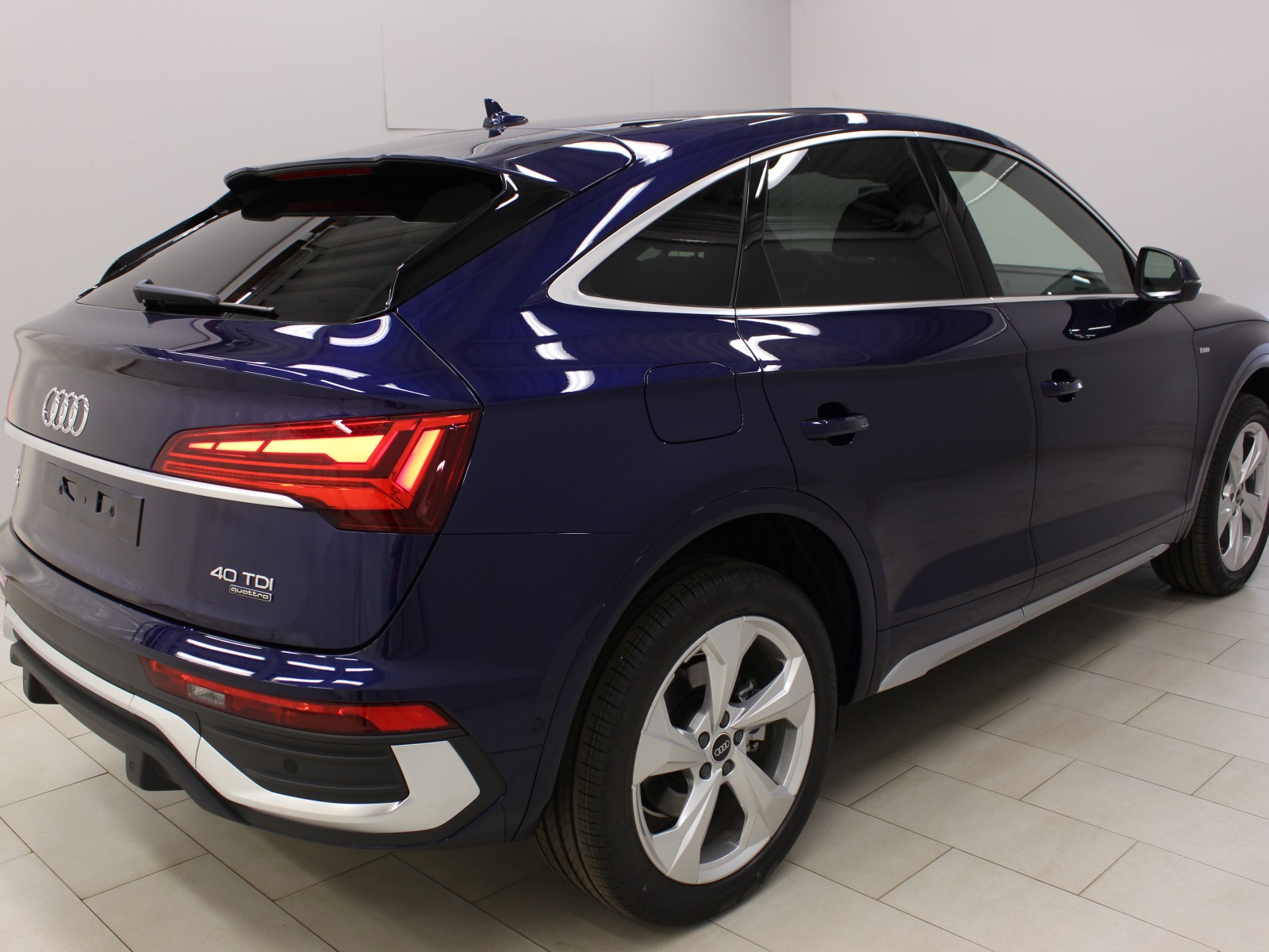 AUDI - Q5 SPORTBACK - #177239 - 1
