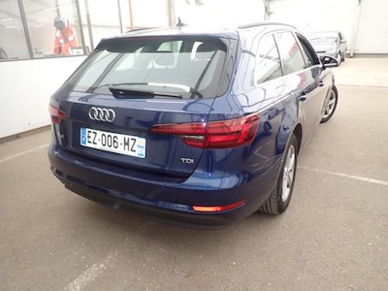 AUDI - A4 AVANT BUSINESS - #179900 - 1