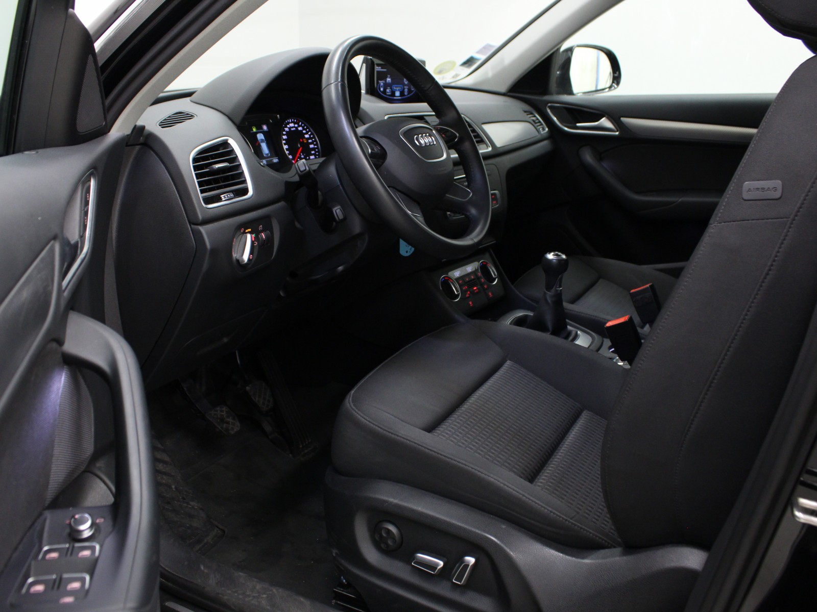 AUDI - Q3 BUSINESS - #179449 - 3
