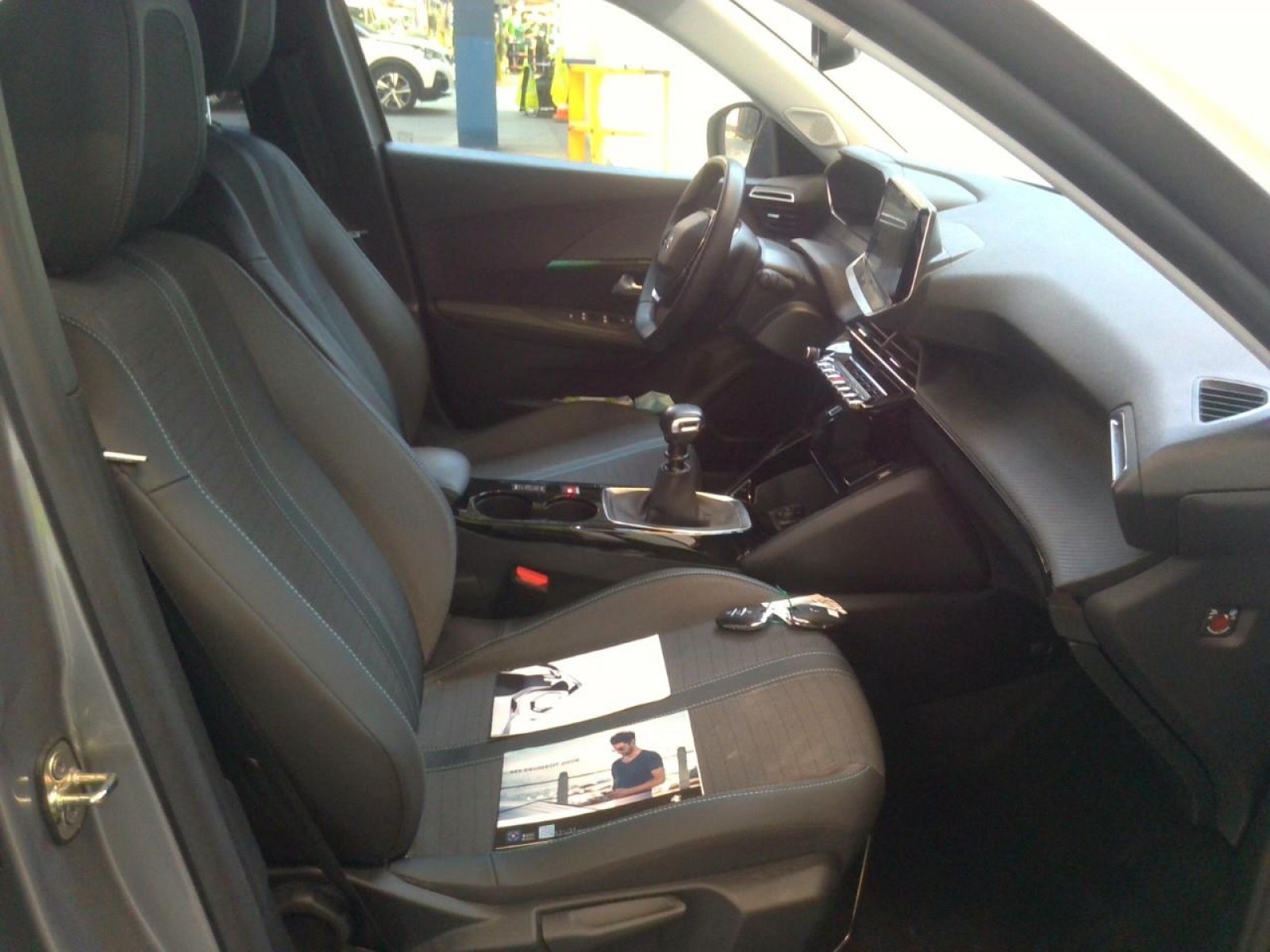 PEUGEOT - 2008 - #180039 - 1