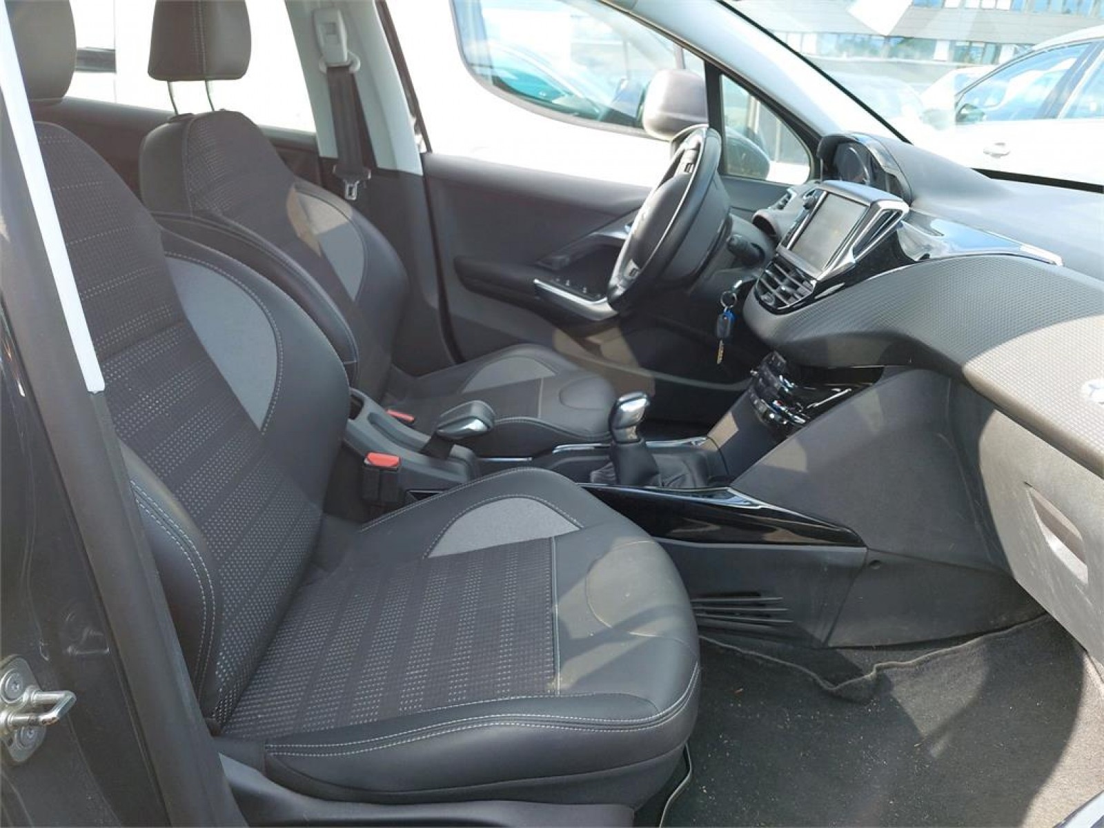 PEUGEOT - 2008 BUSINESS - #180309 - 2