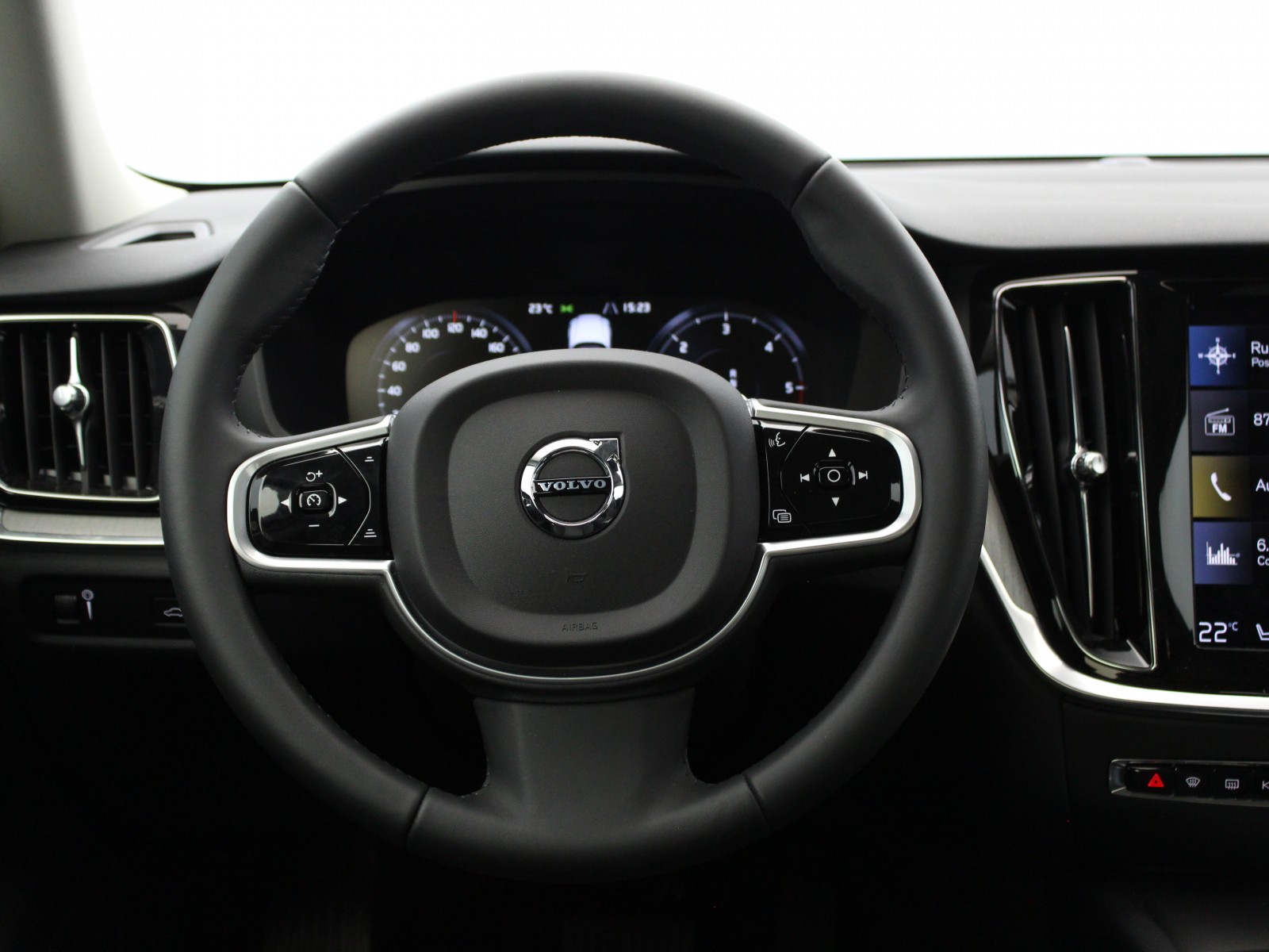 VOLVO - V60 CROSS COUNTRY - #179552 - 10