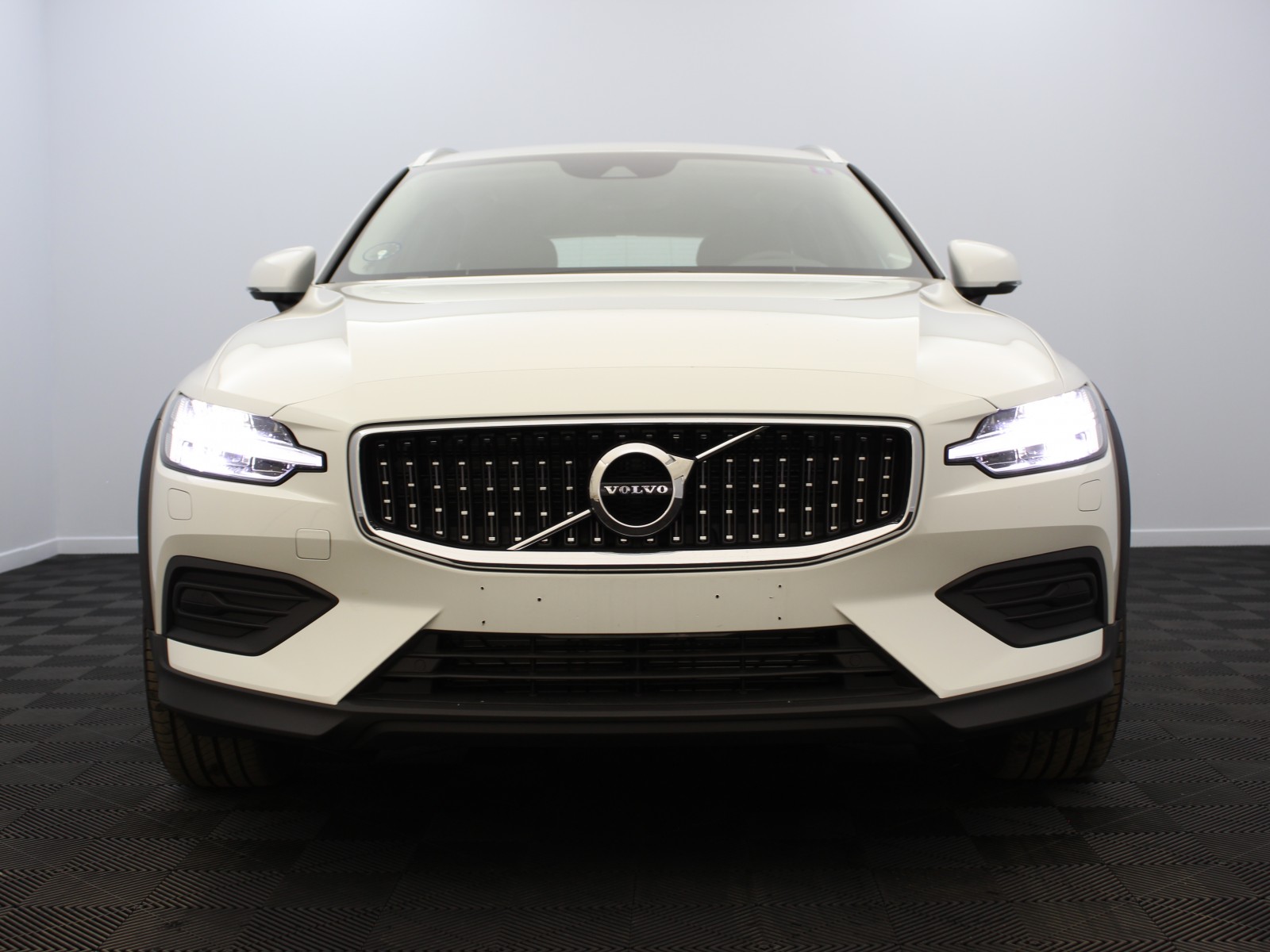 VOLVO - V60 CROSS COUNTRY - #179552 - 4