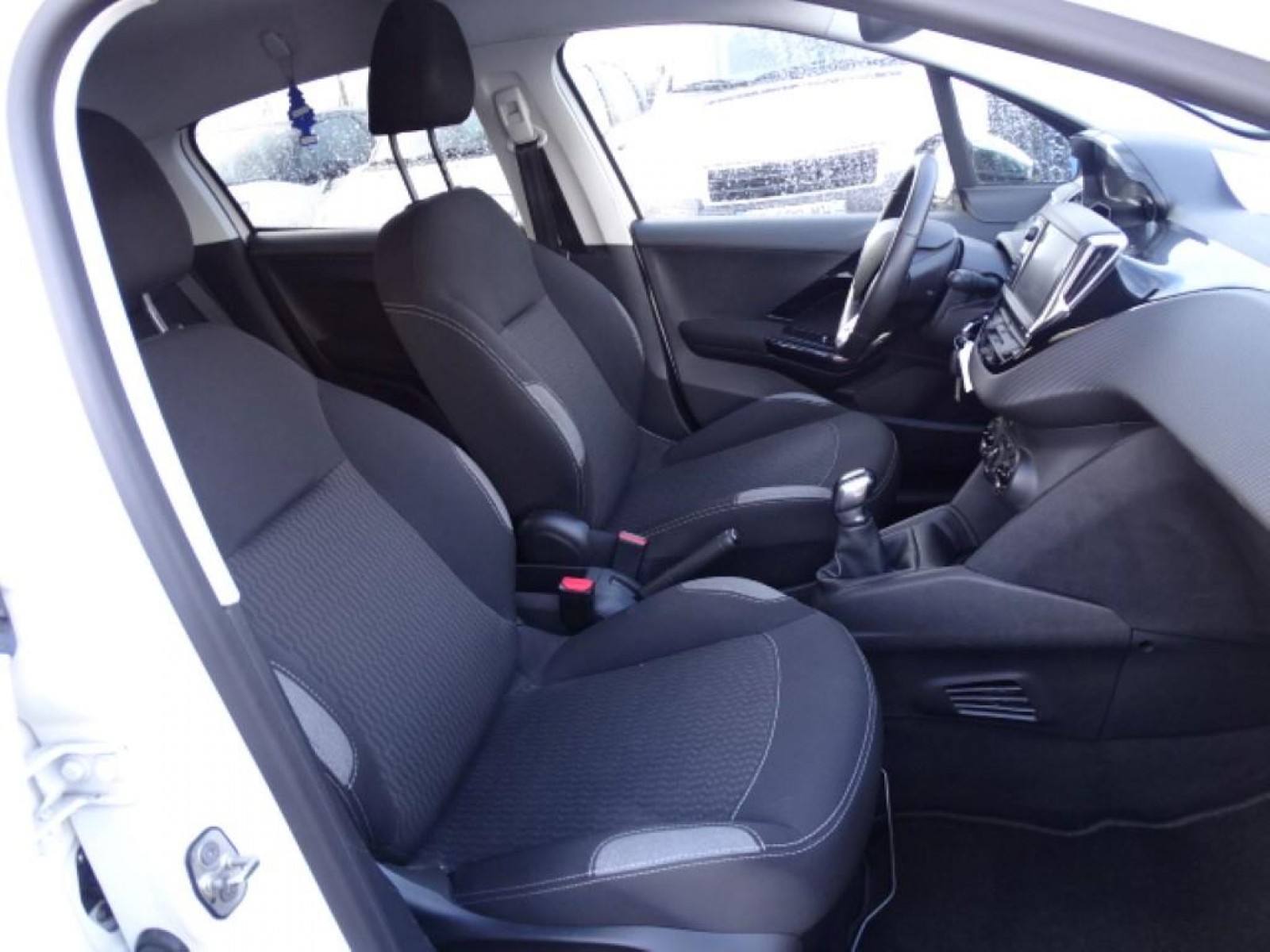 PEUGEOT - 208 - #180416 - 3