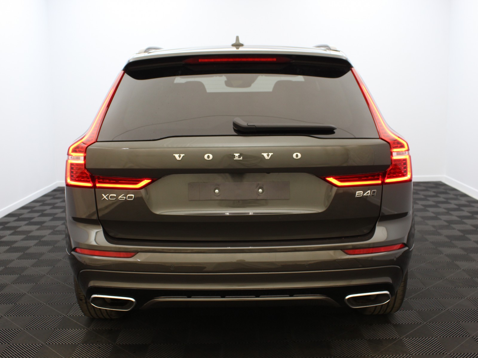 VOLVO - XC60 - #180056 - 5