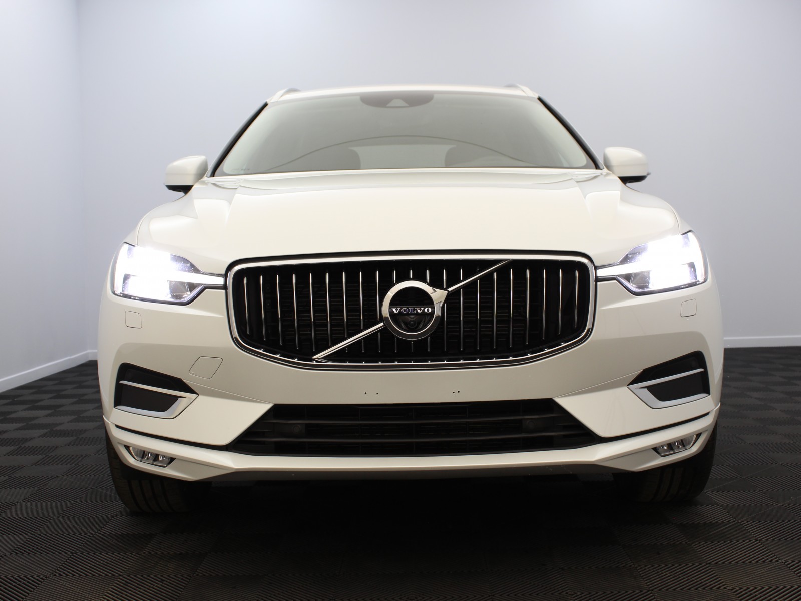 VOLVO - XC60 - #180054 - 4