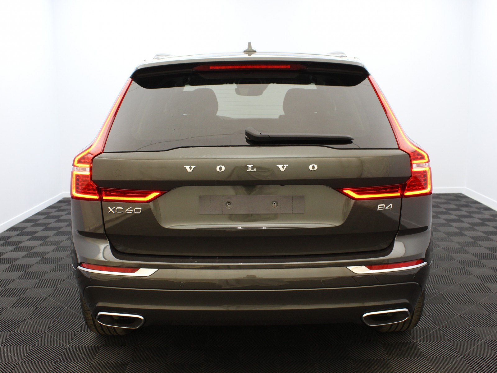 VOLVO - XC60 - #180055 - 5