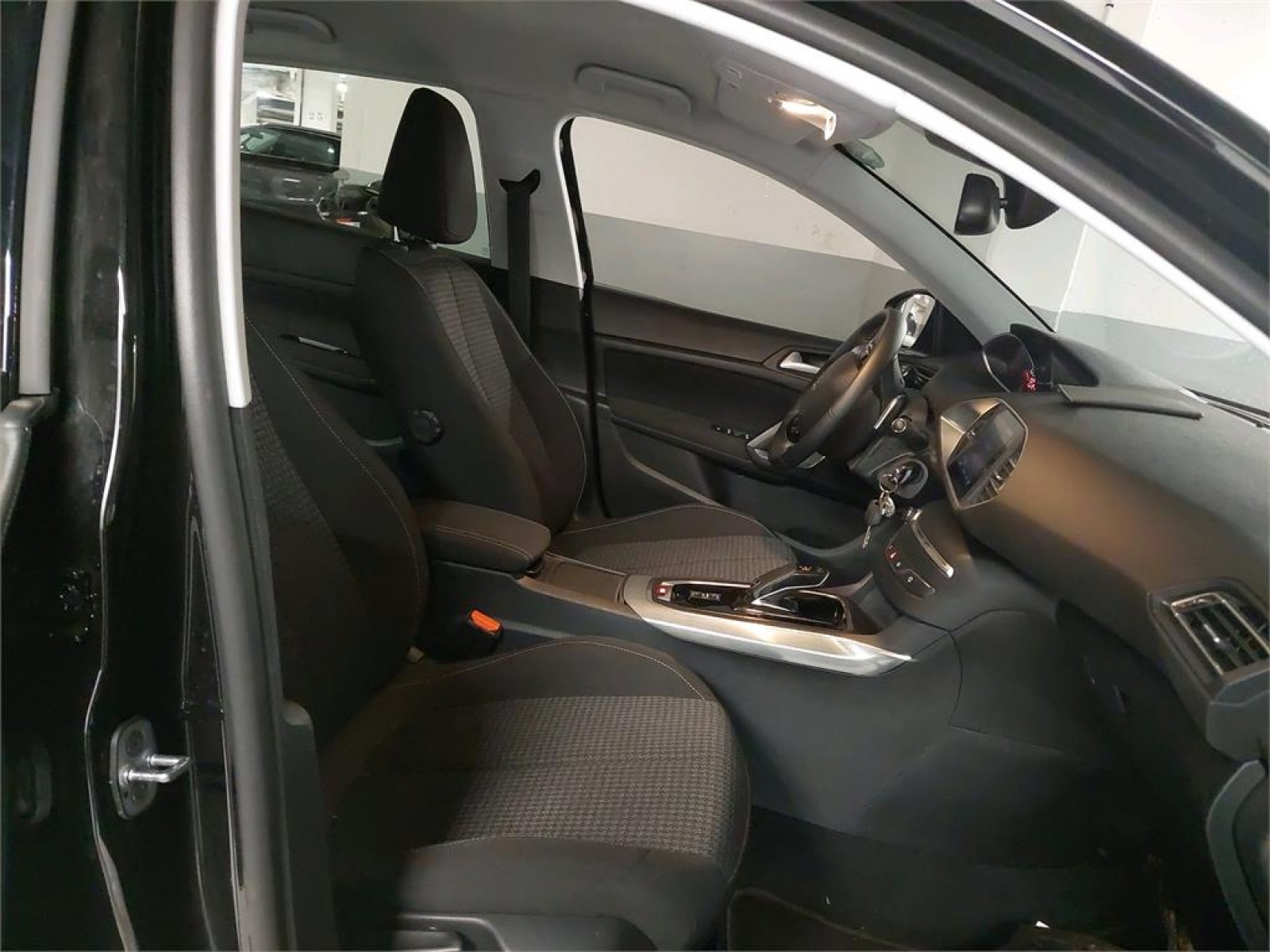 PEUGEOT - 308 BUSINESS - #180518 - 2