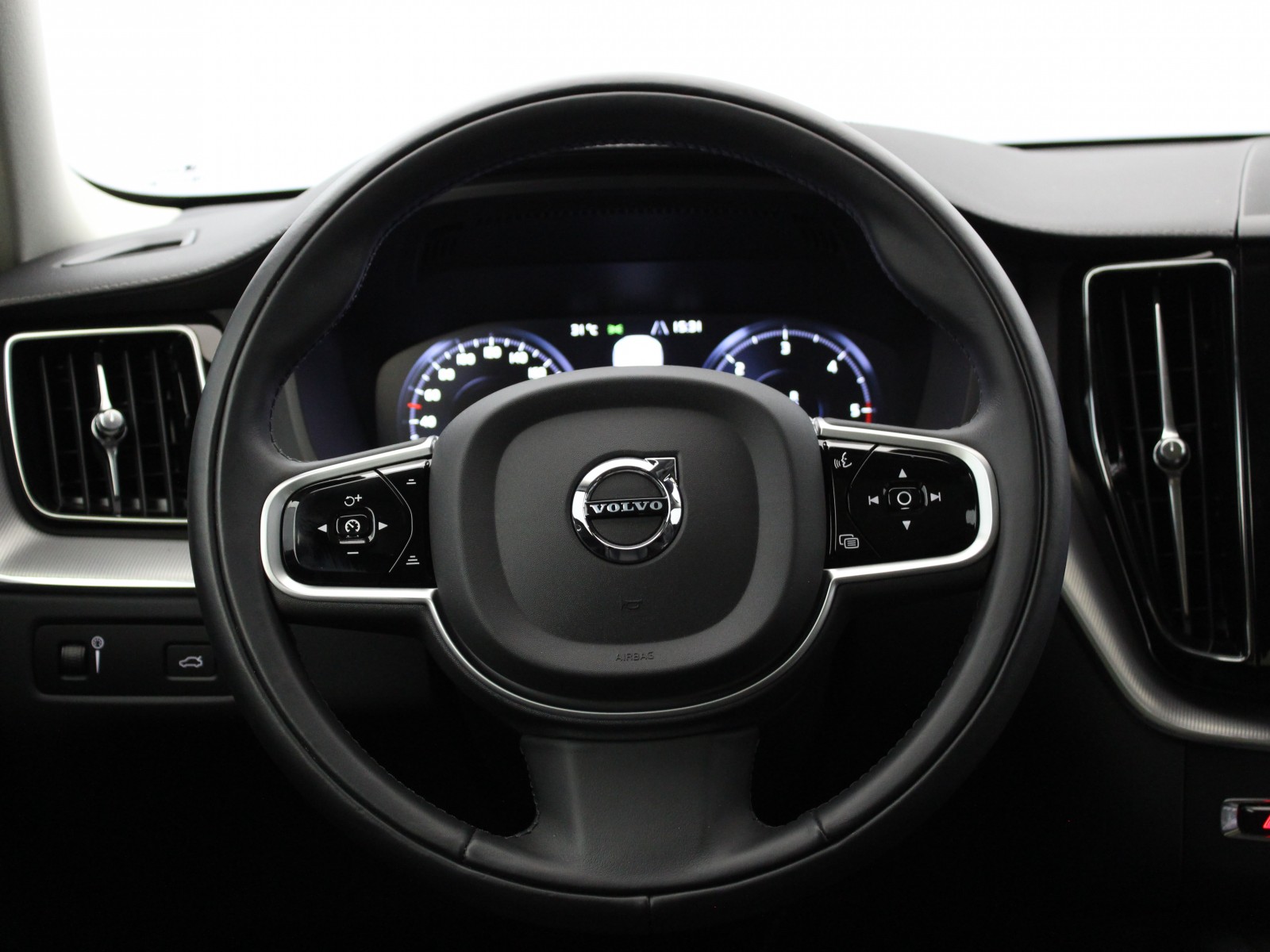 VOLVO - XC60 - #179976 - 10