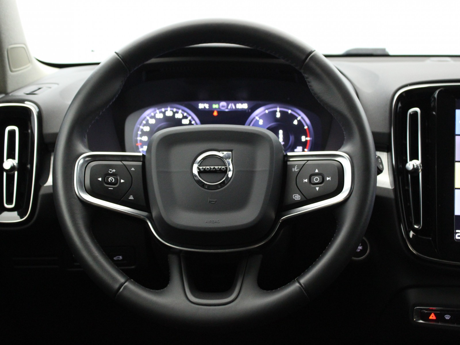 VOLVO - XC40 - #178857 - 10