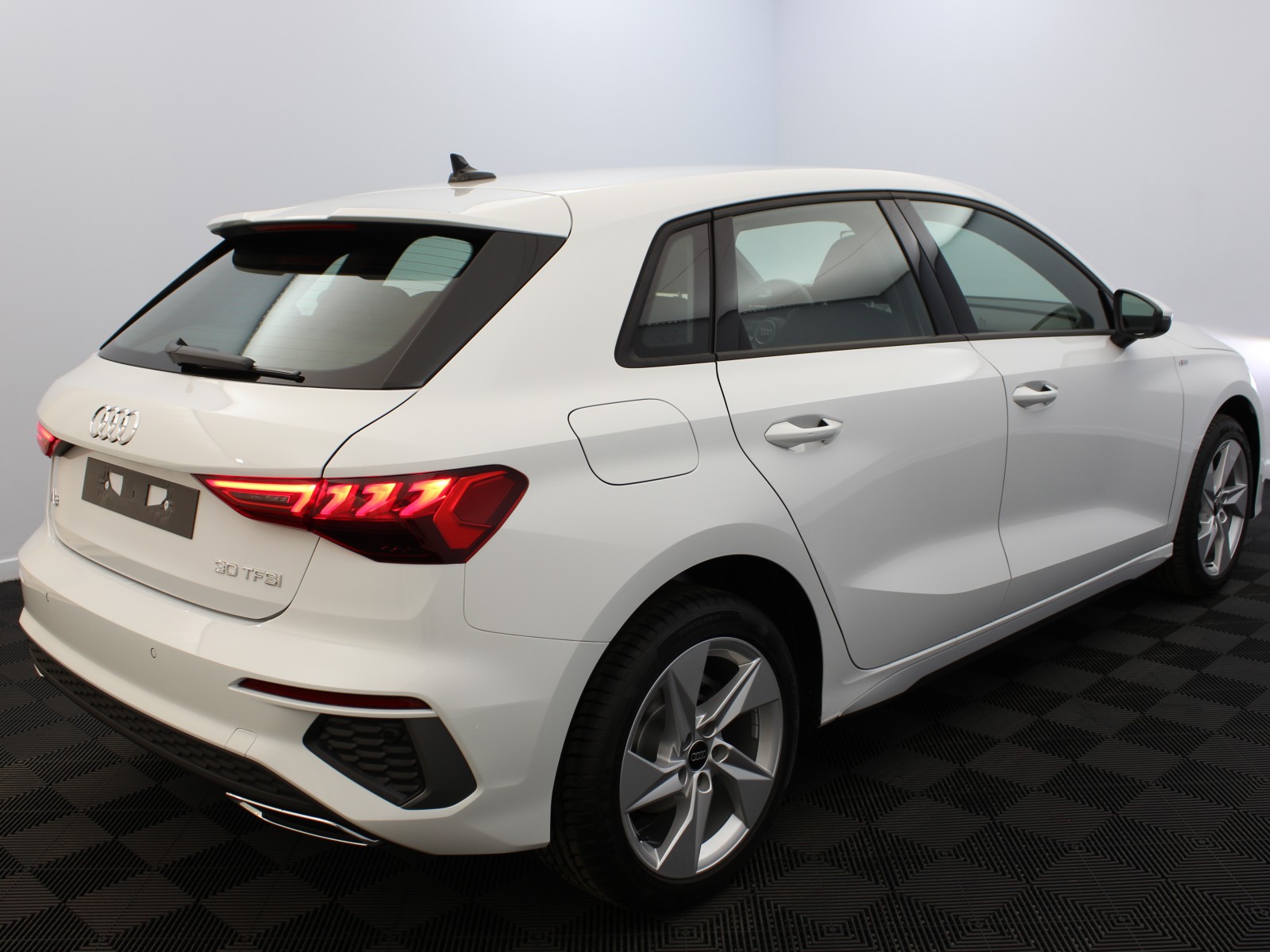AUDI - A3 SPORTBACK - #179249 - 3
