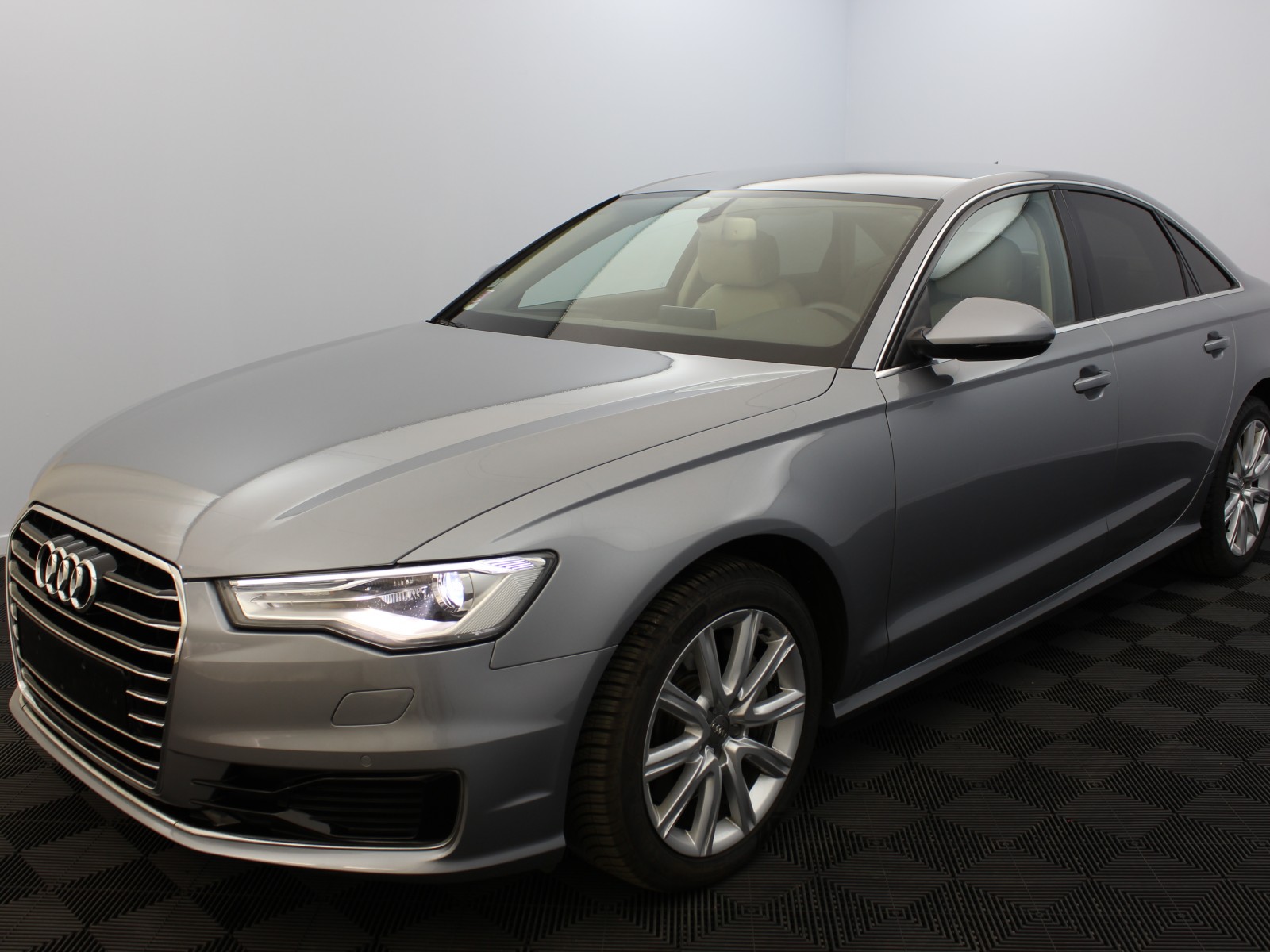 AUDI - A6 - #179973 - 0