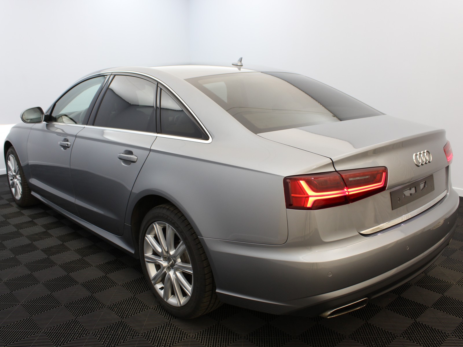 AUDI - A6 - #179973 - 3