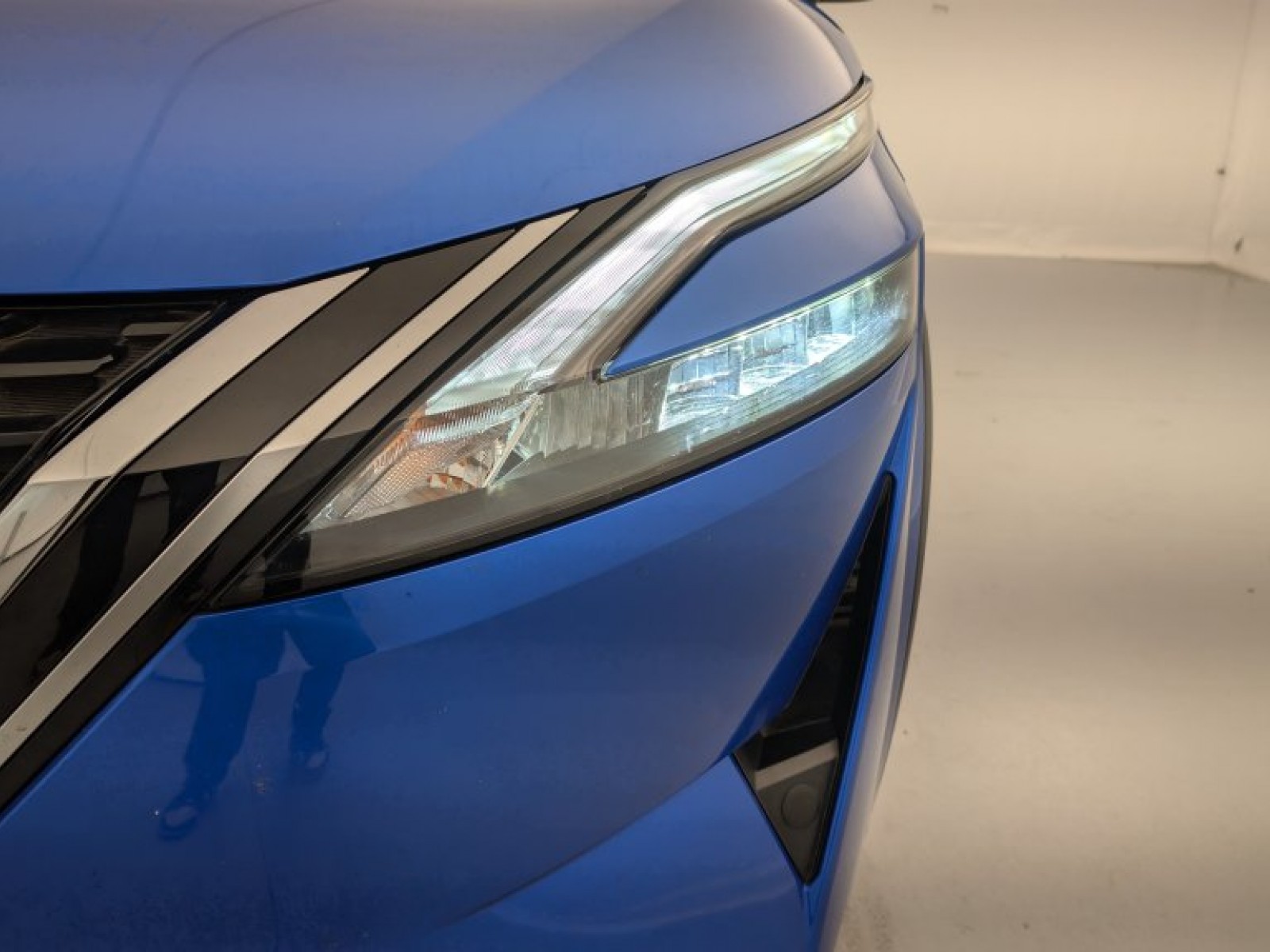 NISSAN - QASHQAI - #792982 - 18
