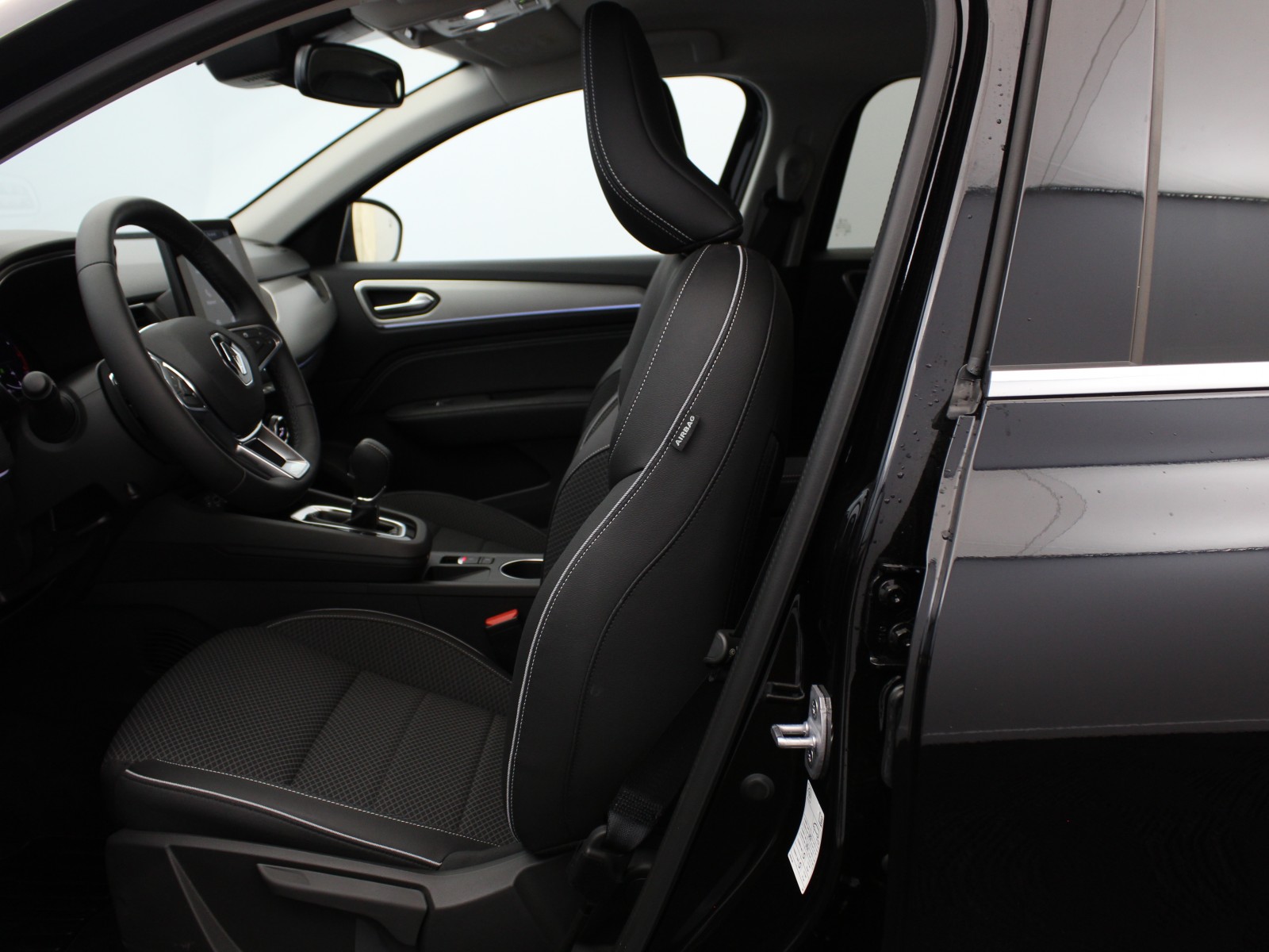 RENAULT - ARKANA - #179952 - 7