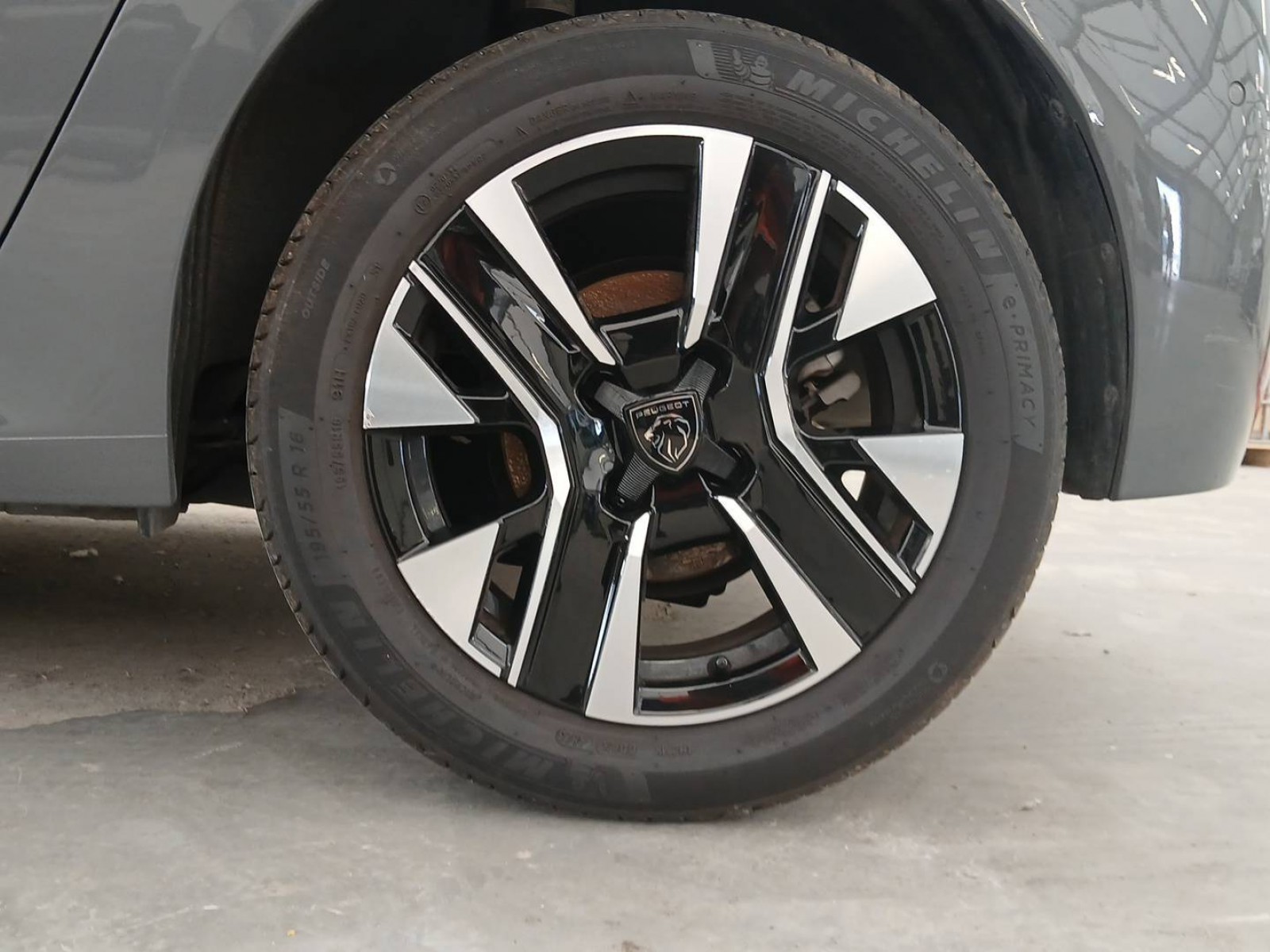 PEUGEOT - 208 - #755892 - 6