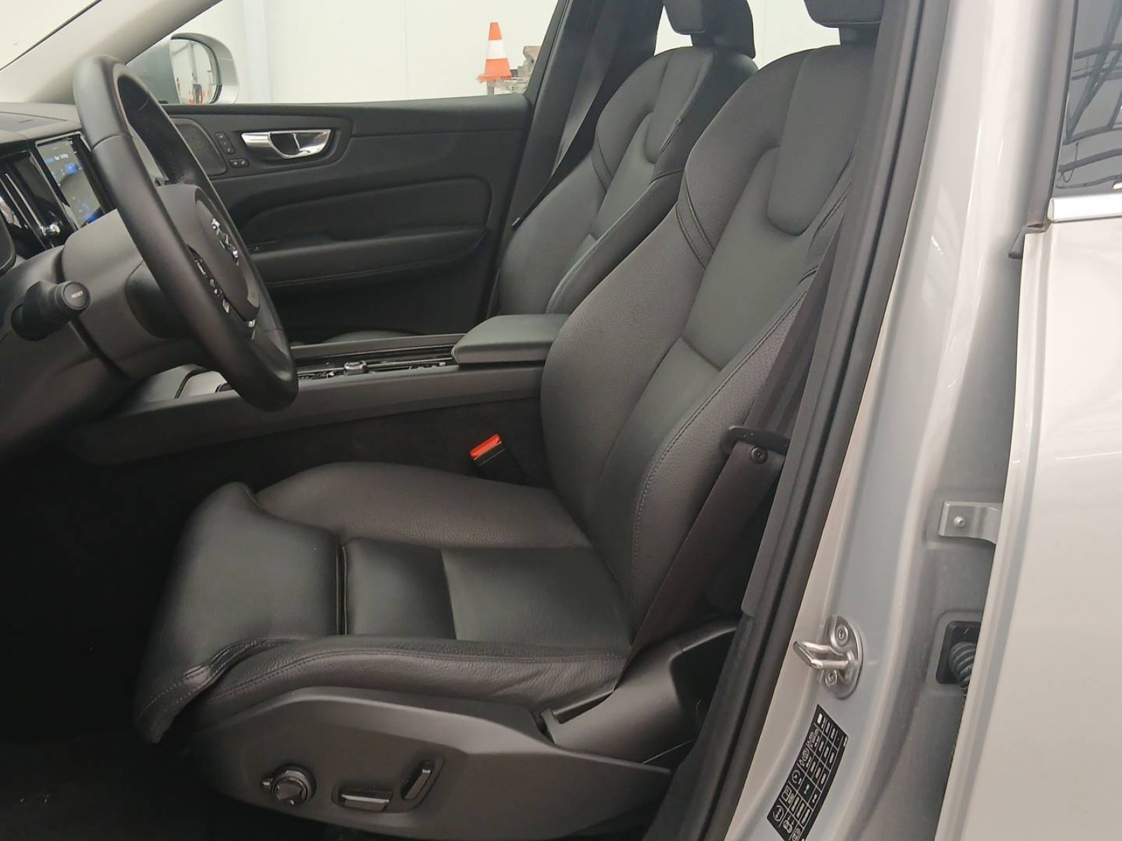 VOLVO - XC60 - #727878 - 7