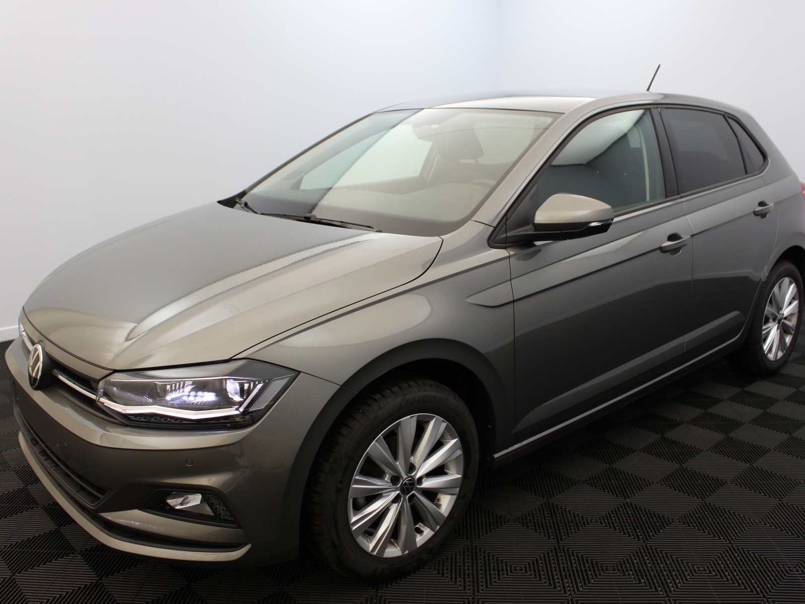 VOLKSWAGEN - POLO - #179224 - 0