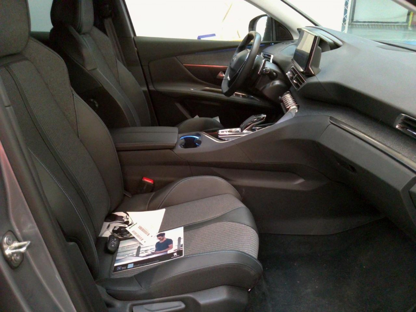 PEUGEOT - 3008 - #180704 - 1