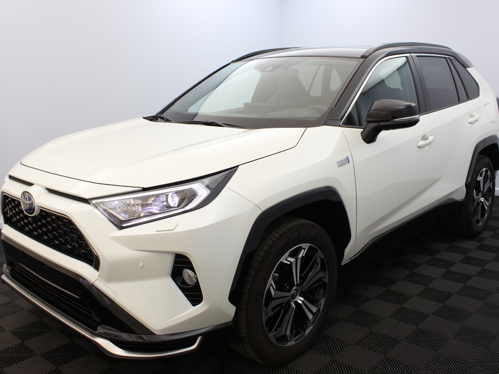 TOYOTA - RAV4 HYBRIDE RECHARGEABLE - #176849 - 0