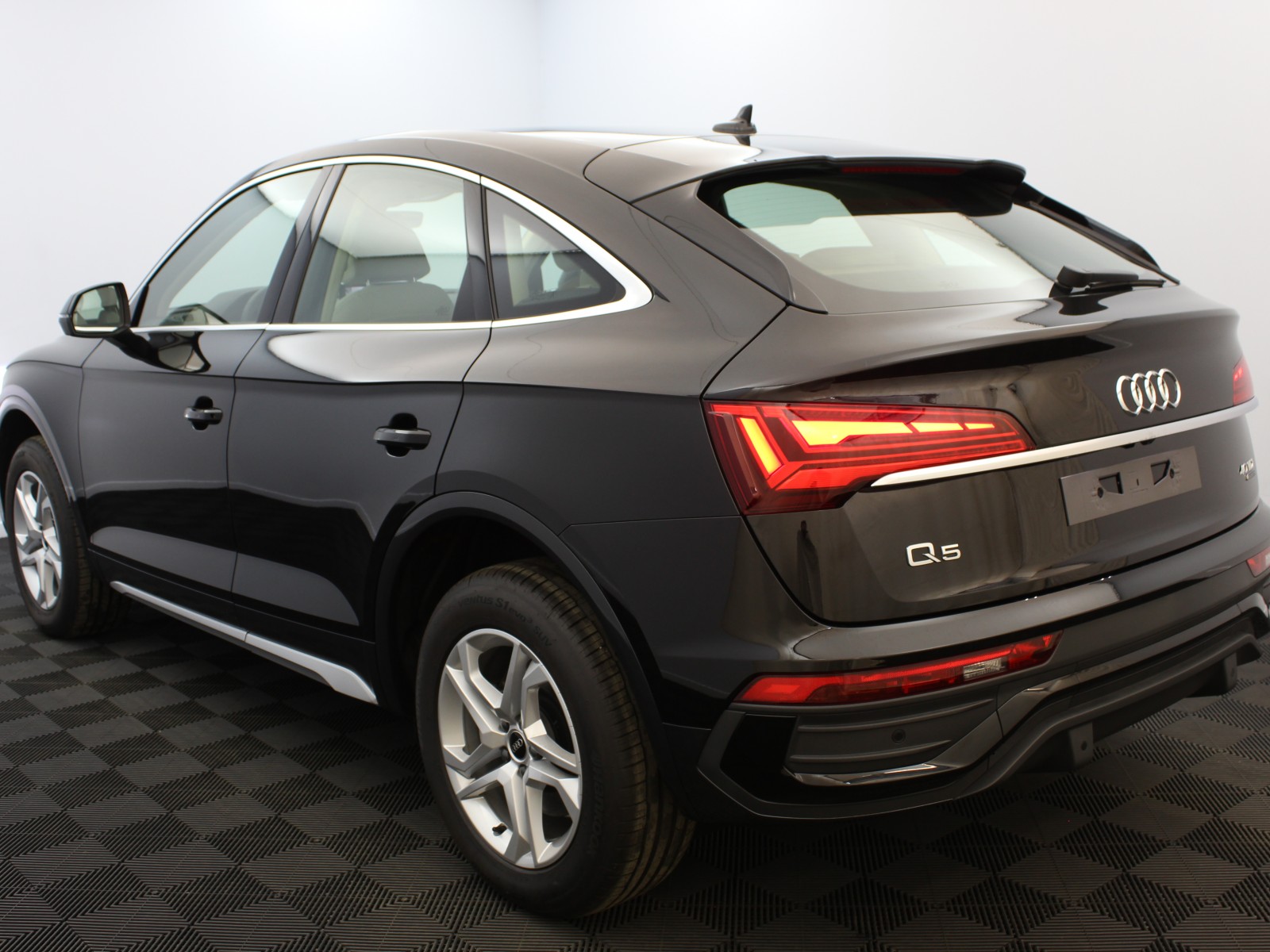 AUDI - Q5 SPORTBACK - #179118 - 2