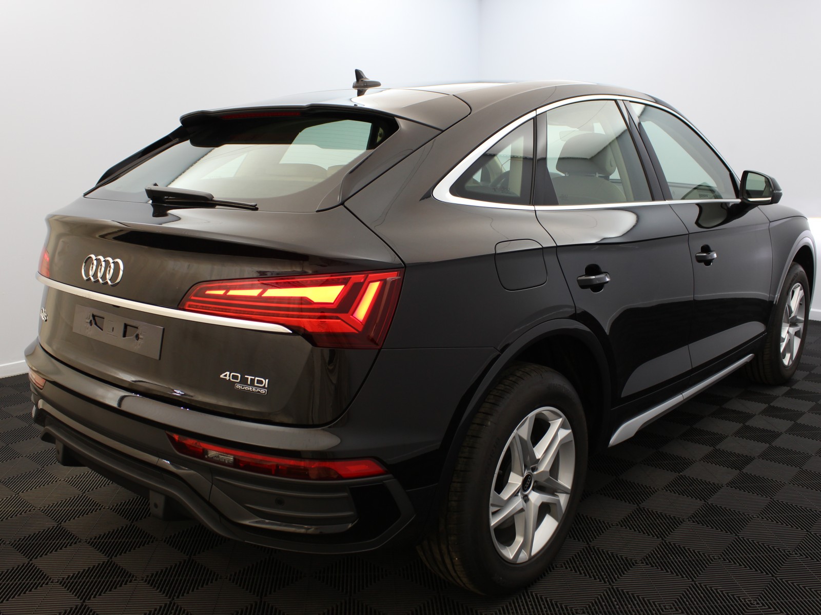 AUDI - Q5 SPORTBACK - #179118 - 3