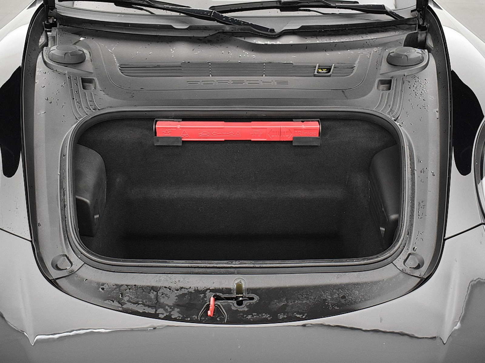 PORSCHE - 911 CARRERA COUPE - #180708 - 13