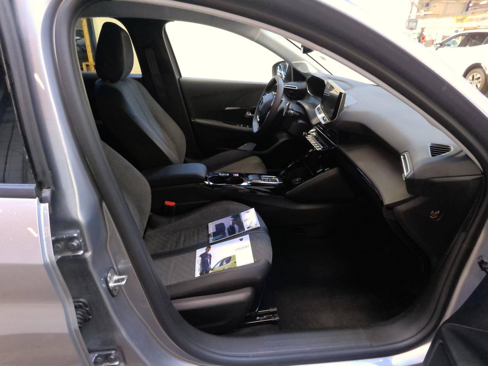 PEUGEOT - 208 - #798568 - 1