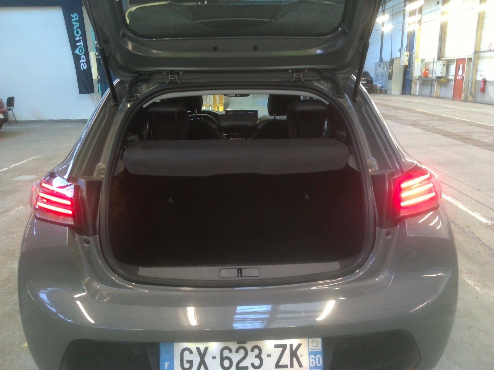 PEUGEOT - 208 - #798574 - 3