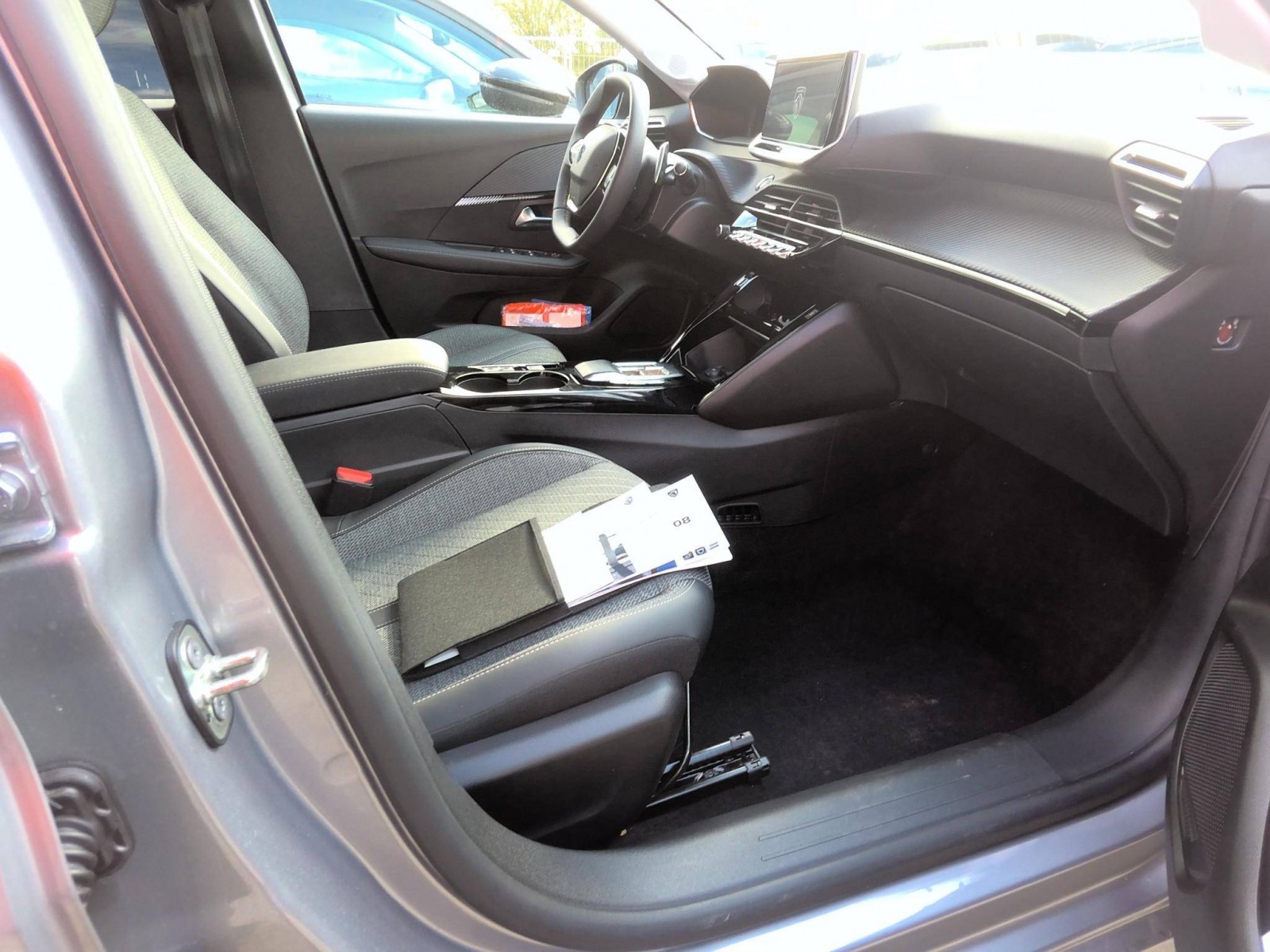 PEUGEOT - 208 - #798575 - 2