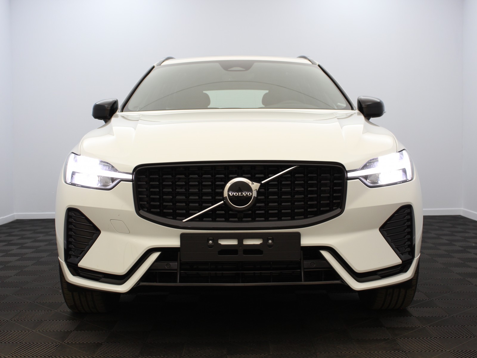 VOLVO - XC60 - #180330 - 4