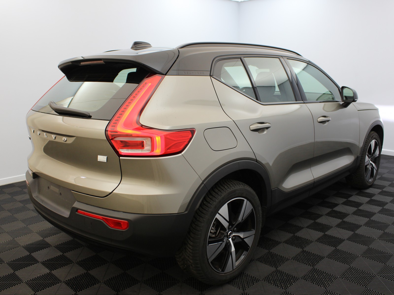 VOLVO - XC40 - #171686 - 3
